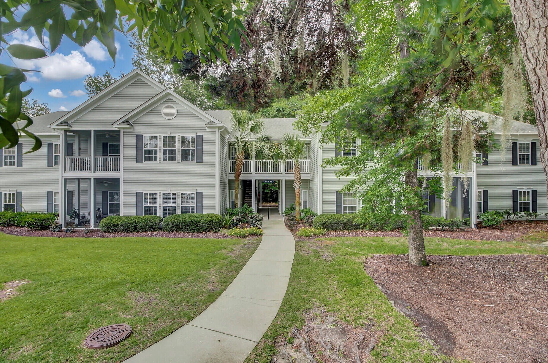 502 Elgin Ct, Charleston SC 29414-9097 exterior