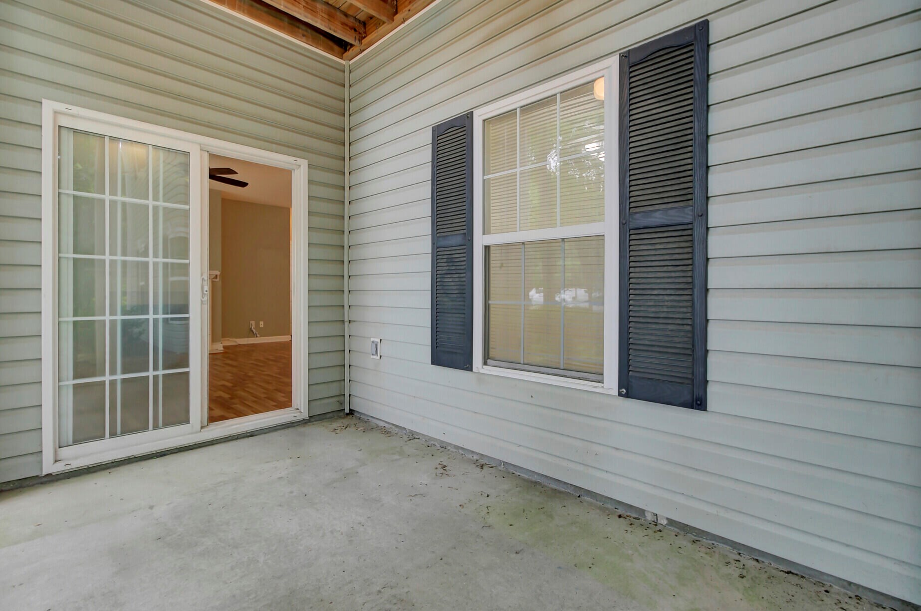 502 Elgin Ct, Charleston SC 29414-9097 exterior