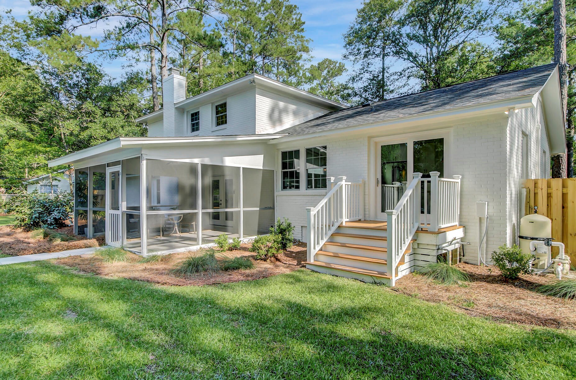 113 Reynolds Rd, Summerville SC  29483-4026 exterior