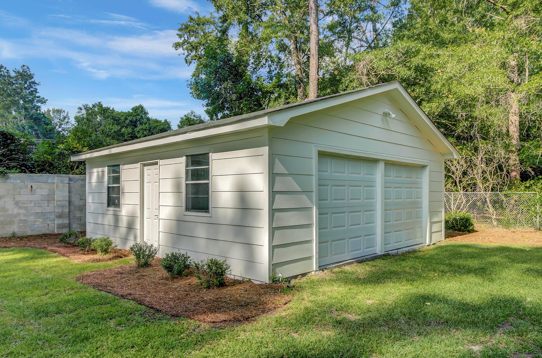 113 Reynolds Rd, Summerville SC  29483-4026 exterior