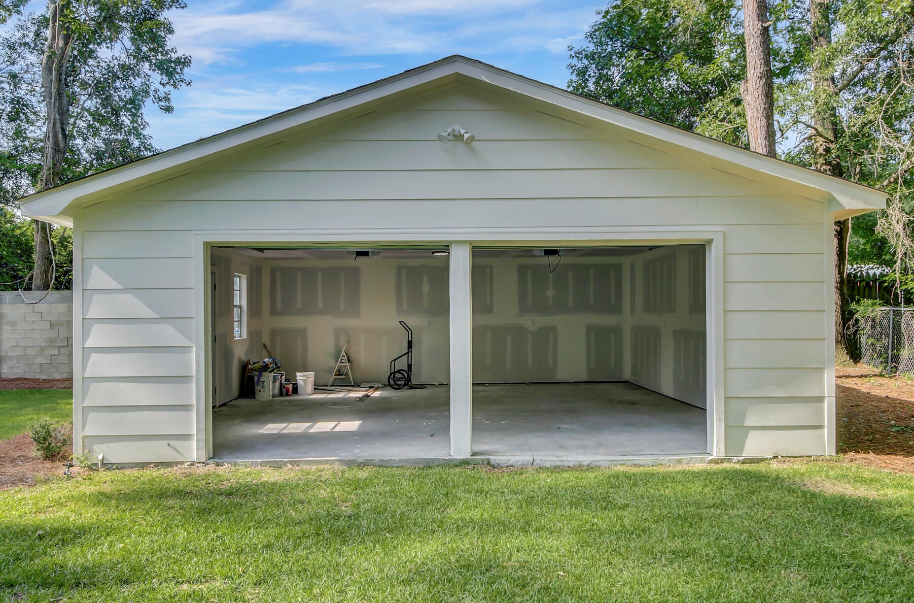 113 Reynolds Rd, Summerville SC  29483-4026 exterior