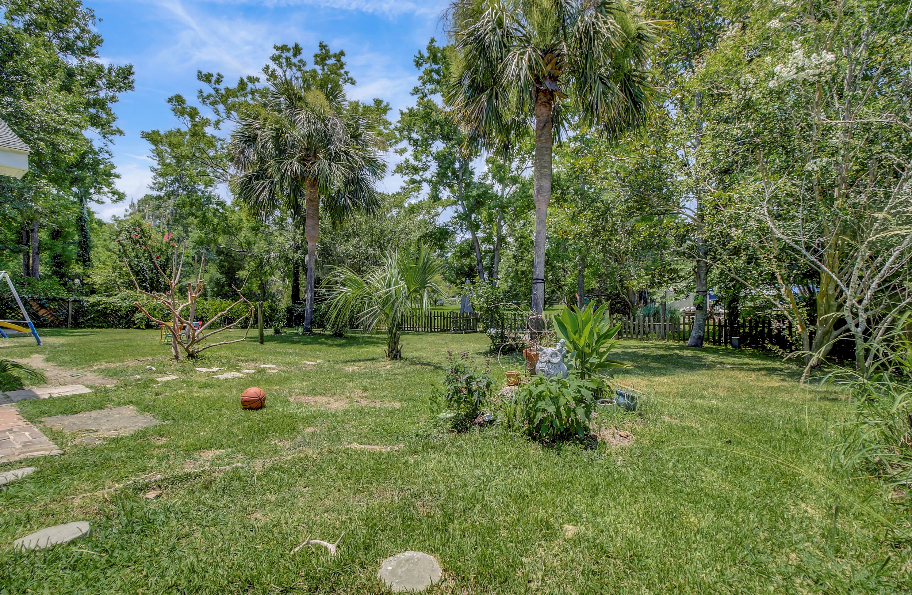 1954 Fruitwood Ave, Charleston SC  29414-6223 exterior