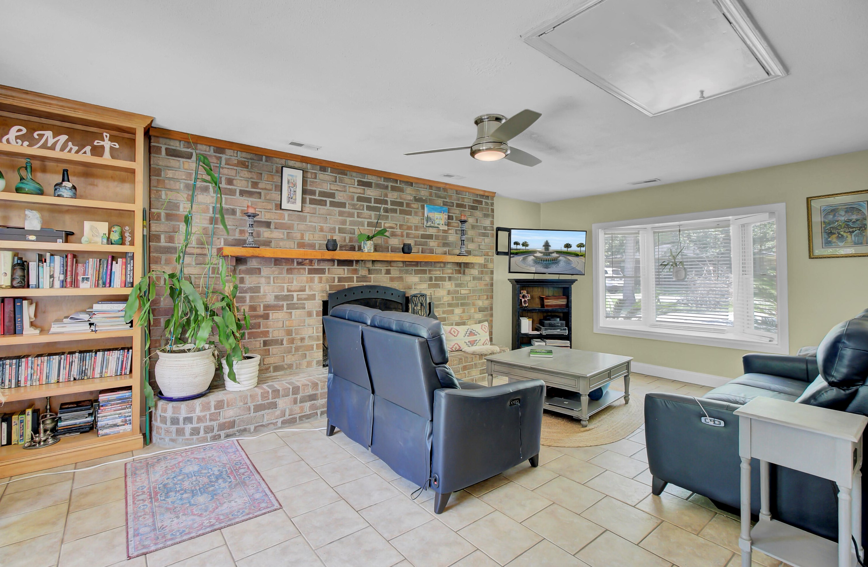 1954 Fruitwood Ave, Charleston SC  29414-6223 exterior