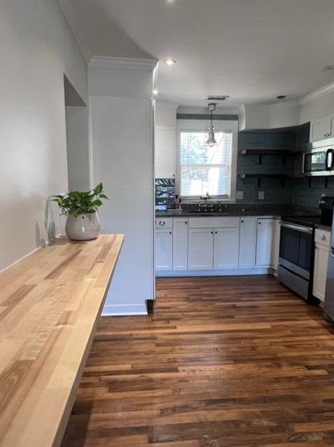 733 Longfellow Rd, Charleston SC 29407-7061 exterior