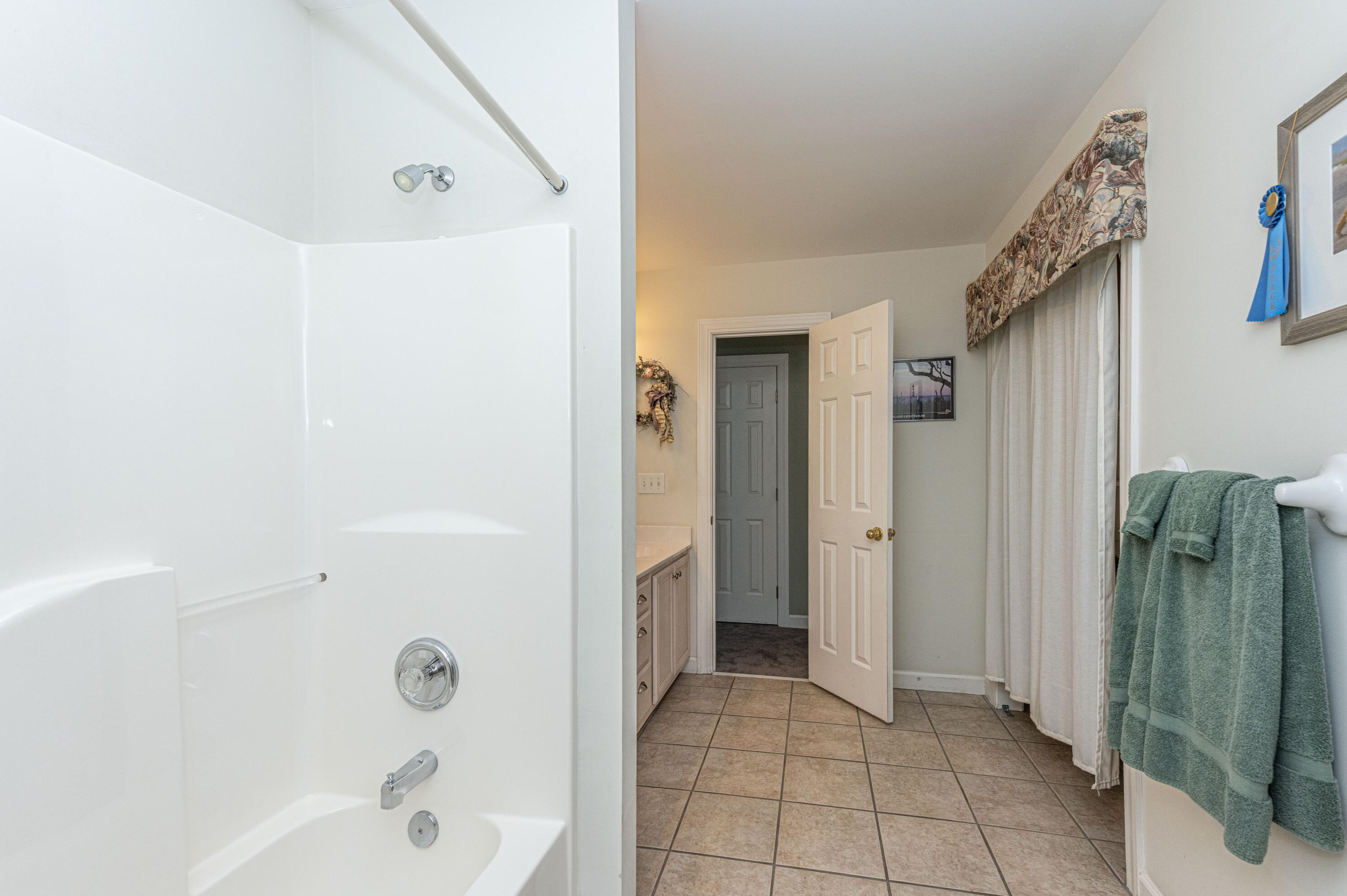 49 Oyster Point Row, Charleston SC  29412-3615 exterior