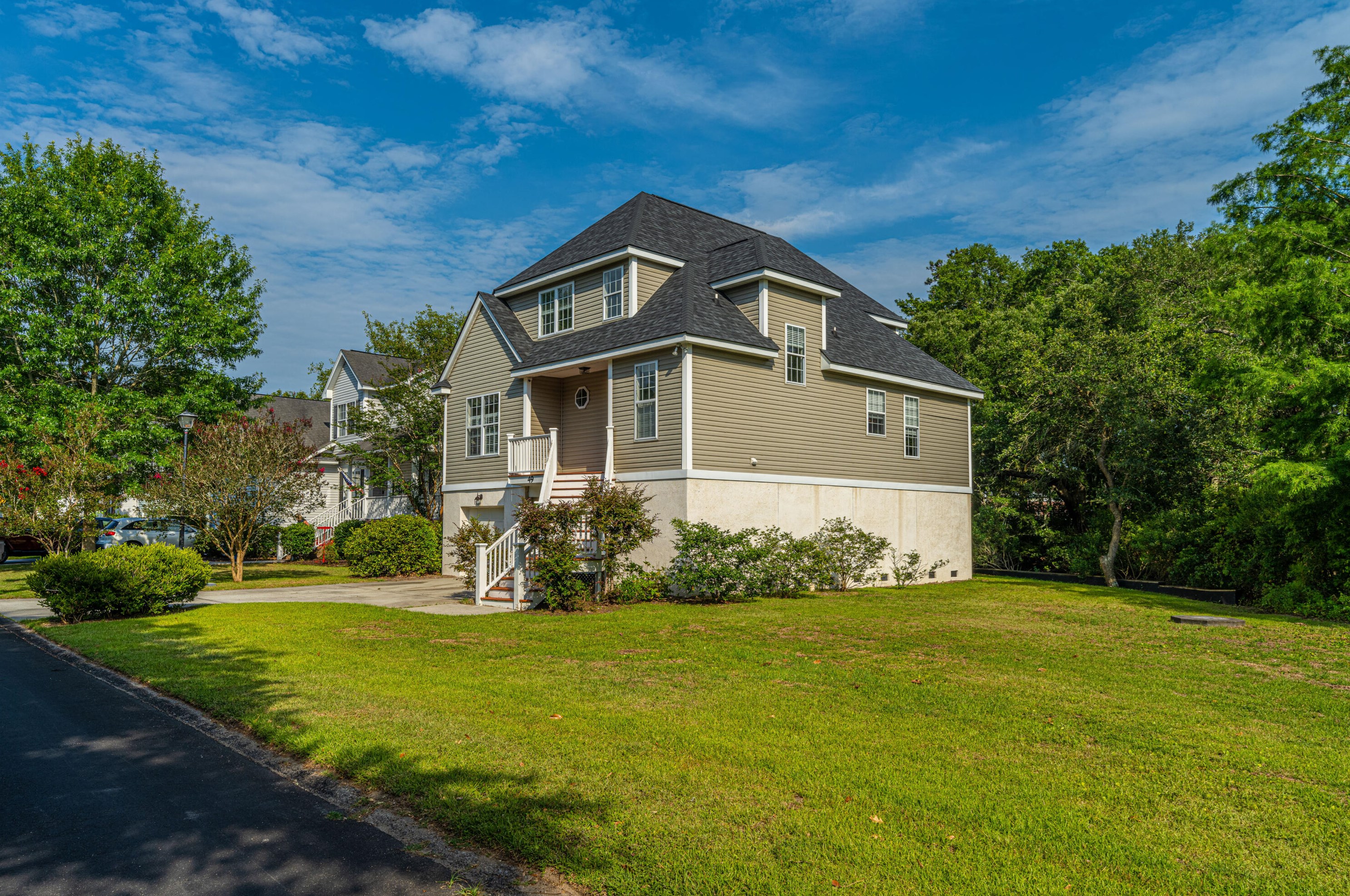 49 Oyster Point Row, Charleston SC  29412-3615 exterior