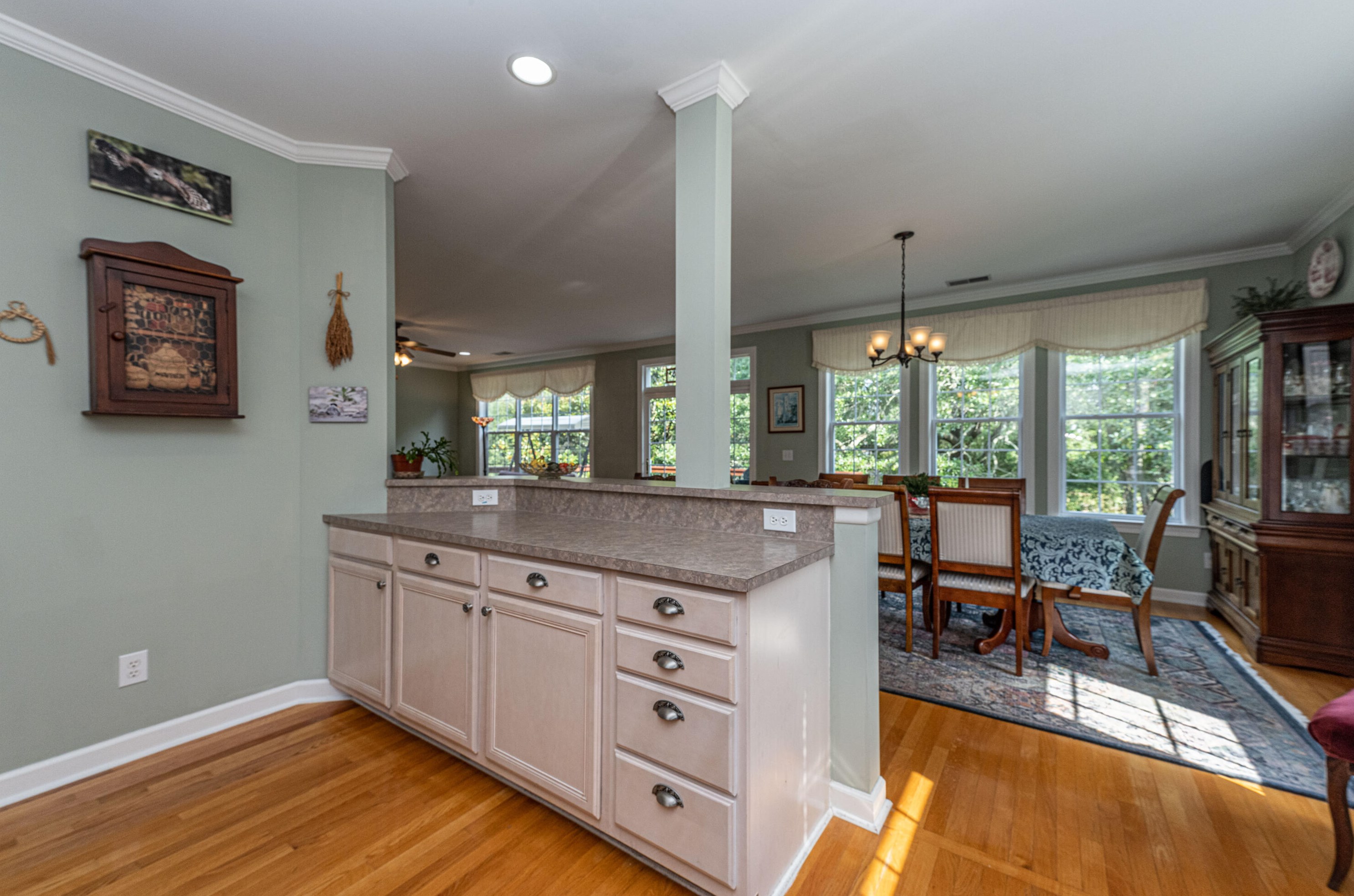 49 Oyster Point Row, Charleston SC  29412-3615 exterior