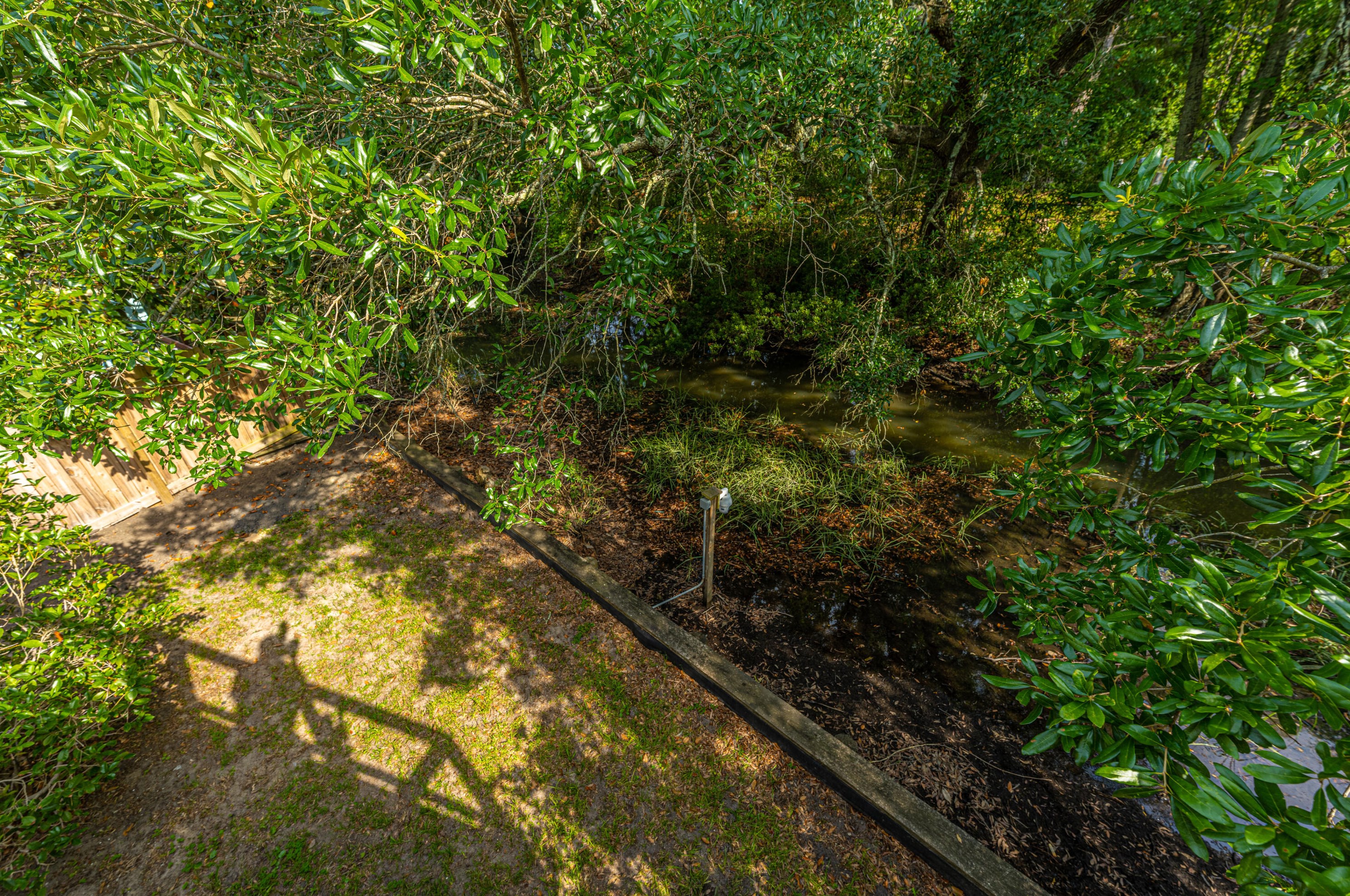 49 Oyster Point Row, Charleston SC  29412-3615 exterior