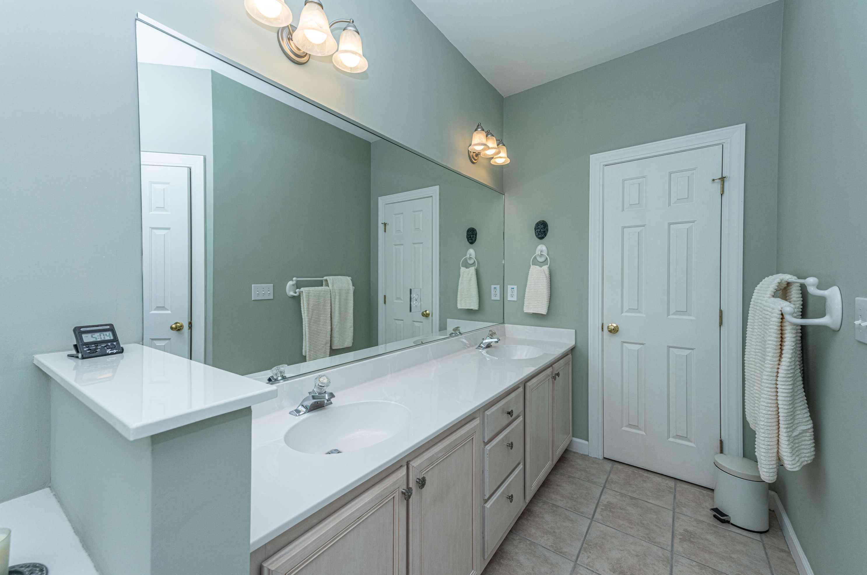 49 Oyster Point Row, Charleston SC  29412-3615 exterior