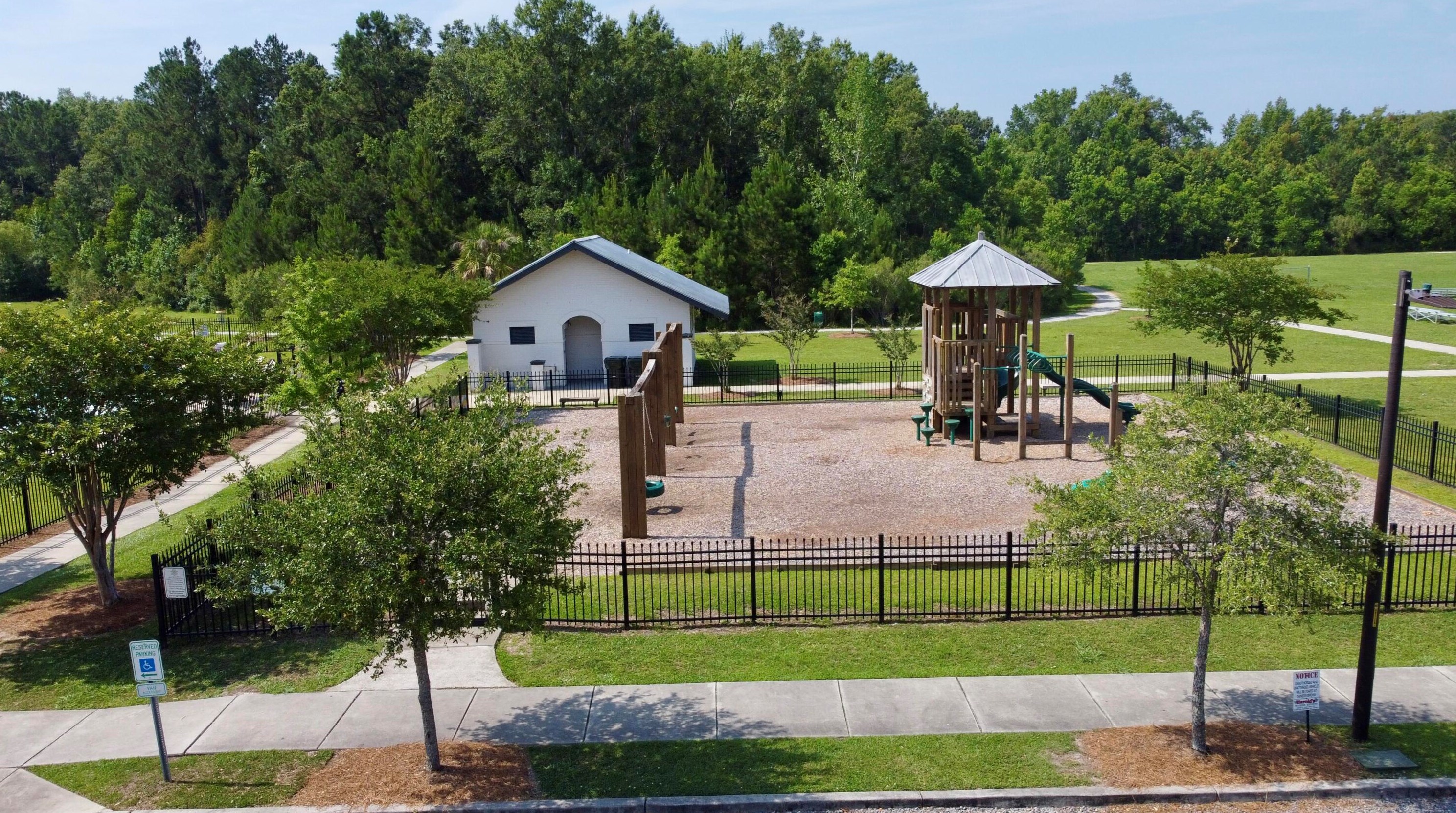 415 Allamby Ridge Rd, Moncks Corner SC  29461-8827 exterior