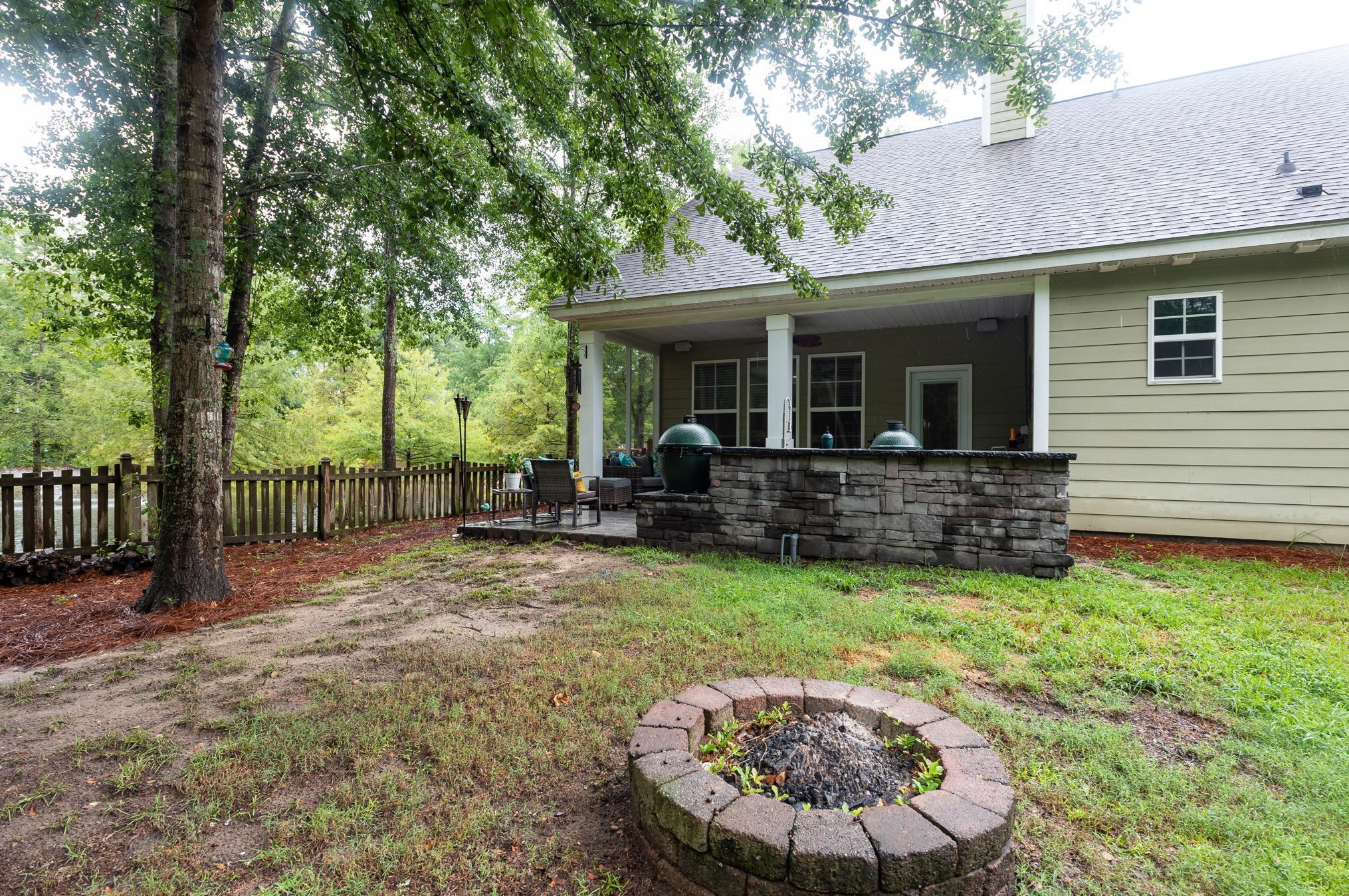124 Comiskey Park Cir, Summerville SC  29485-7335 exterior