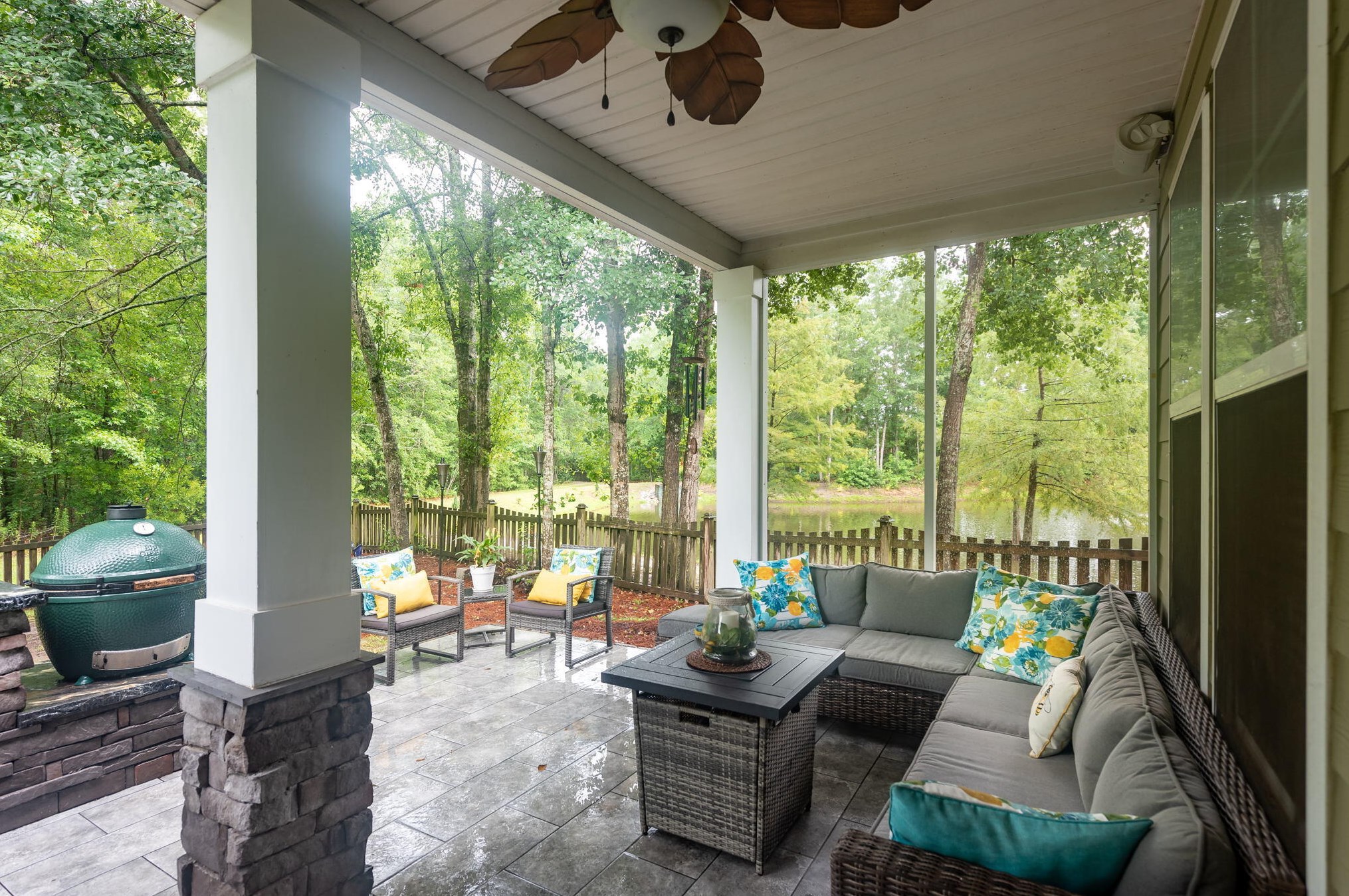 124 Comiskey Park Cir, Summerville SC  29485-7335 exterior