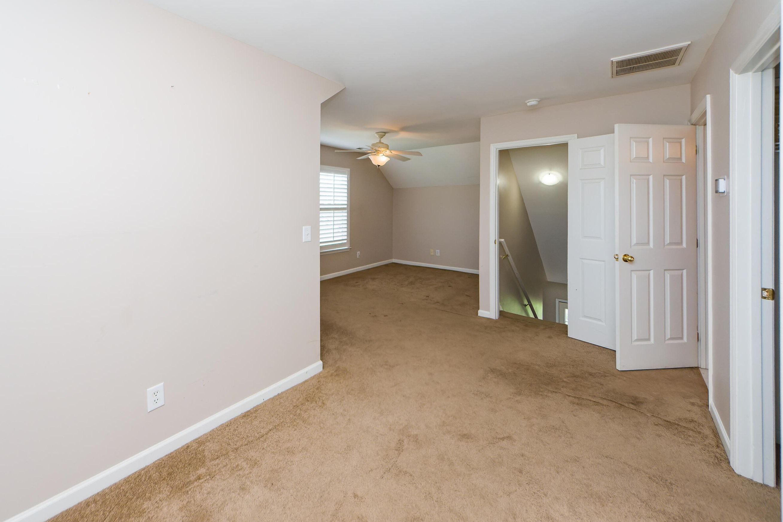 221 Killarney Trl, Moncks Corner SC  29461-8836 exterior