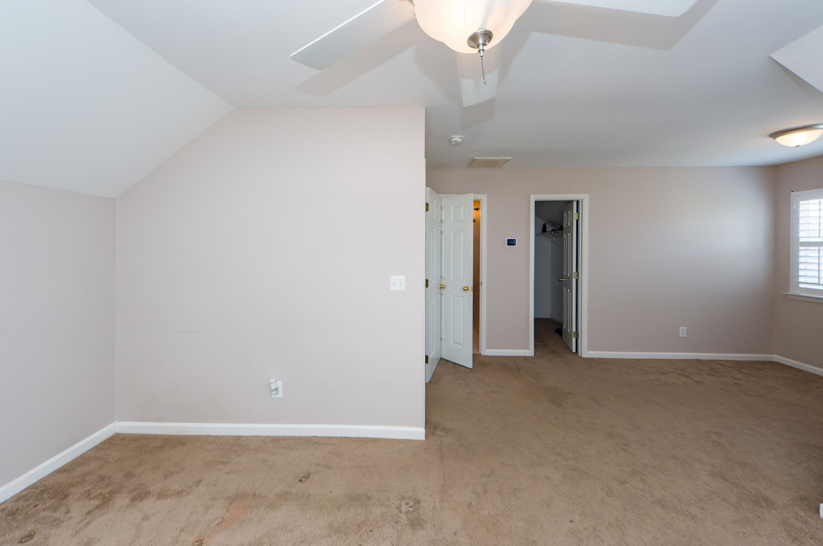 221 Killarney Trl, Moncks Corner SC  29461-8836 exterior