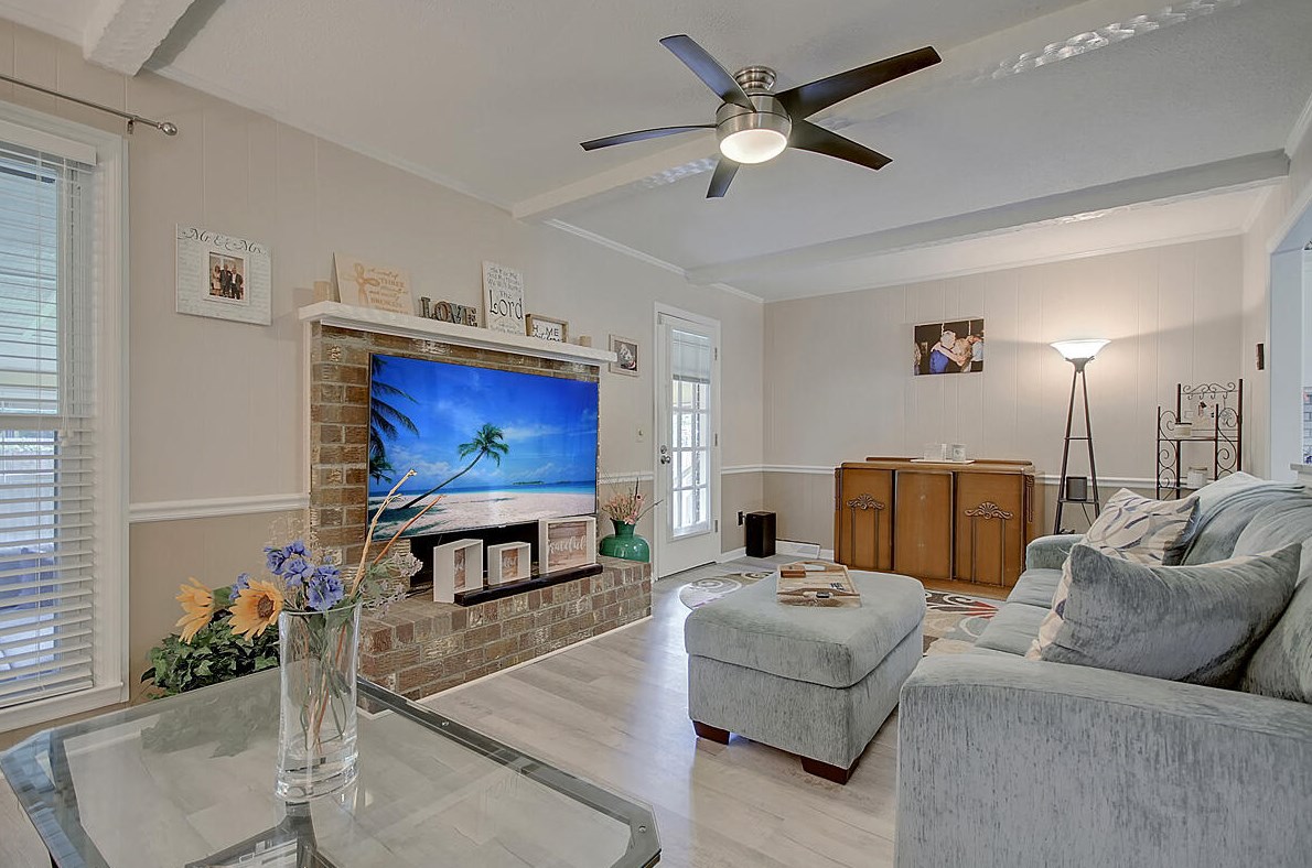 102 Ellen Ct, Summerville SC  29483-3601 exterior