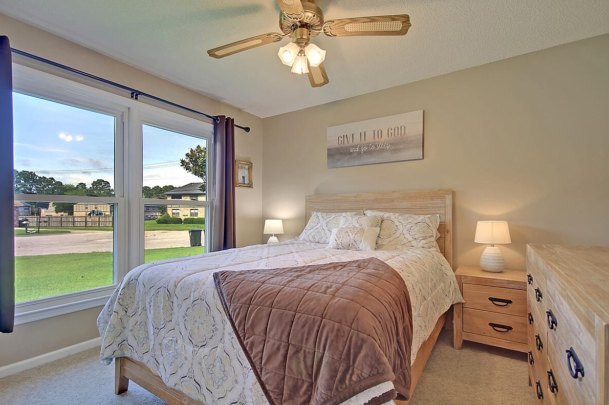 102 Ellen Ct, Summerville SC  29483-3601 exterior