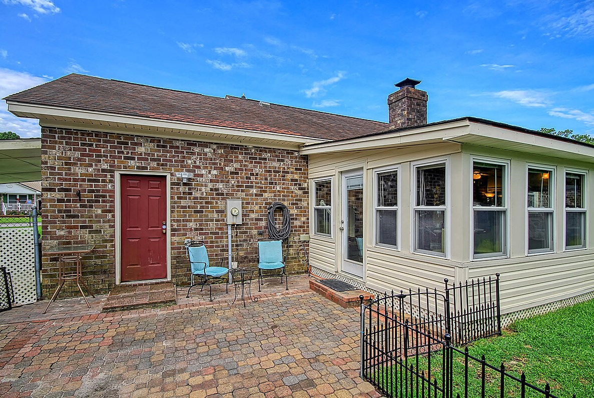 102 Ellen Ct, Summerville SC  29483-3601 exterior