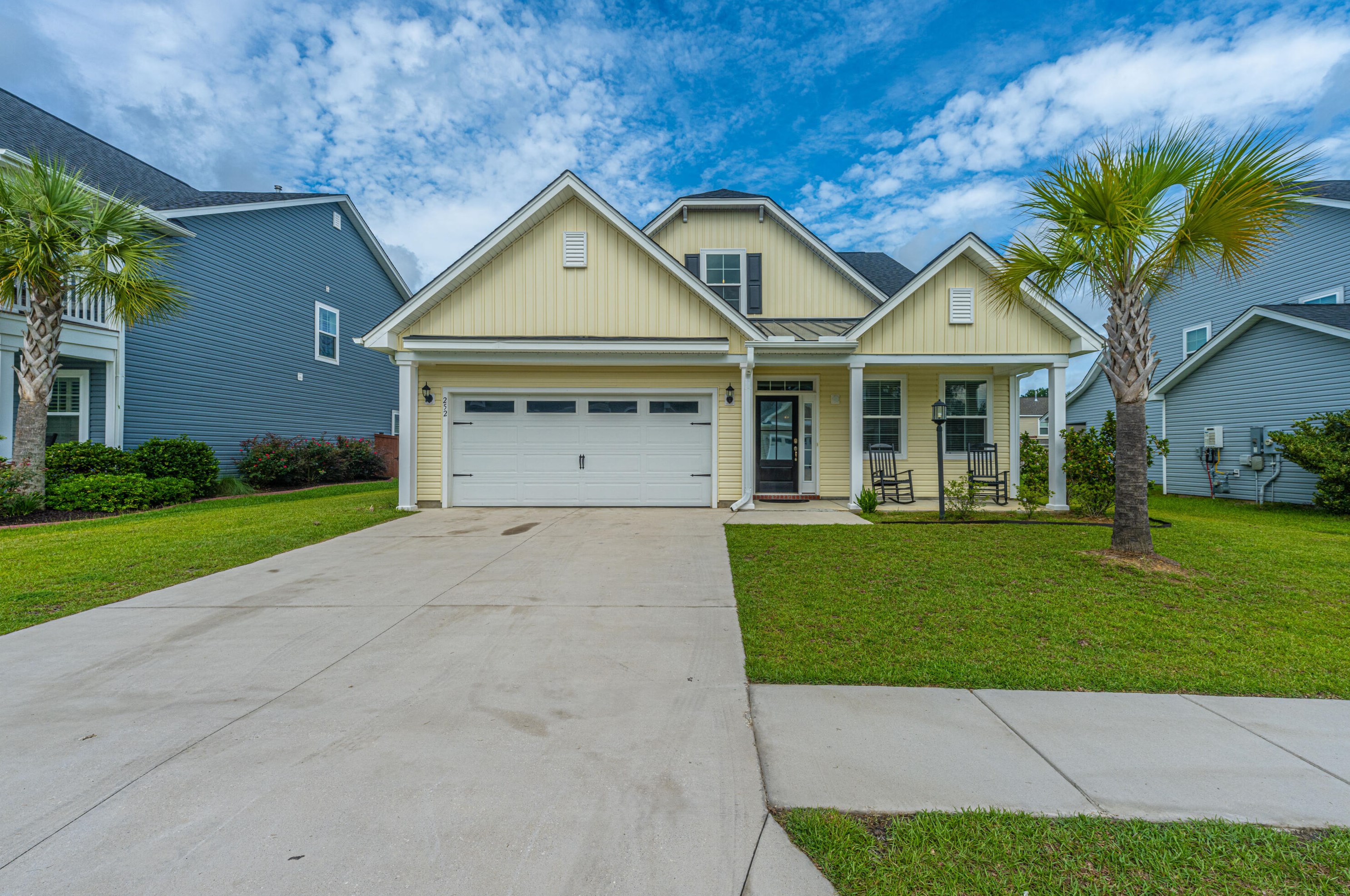 252 Topsaw Ln, Moncks Corner SC  29461-8890 exterior