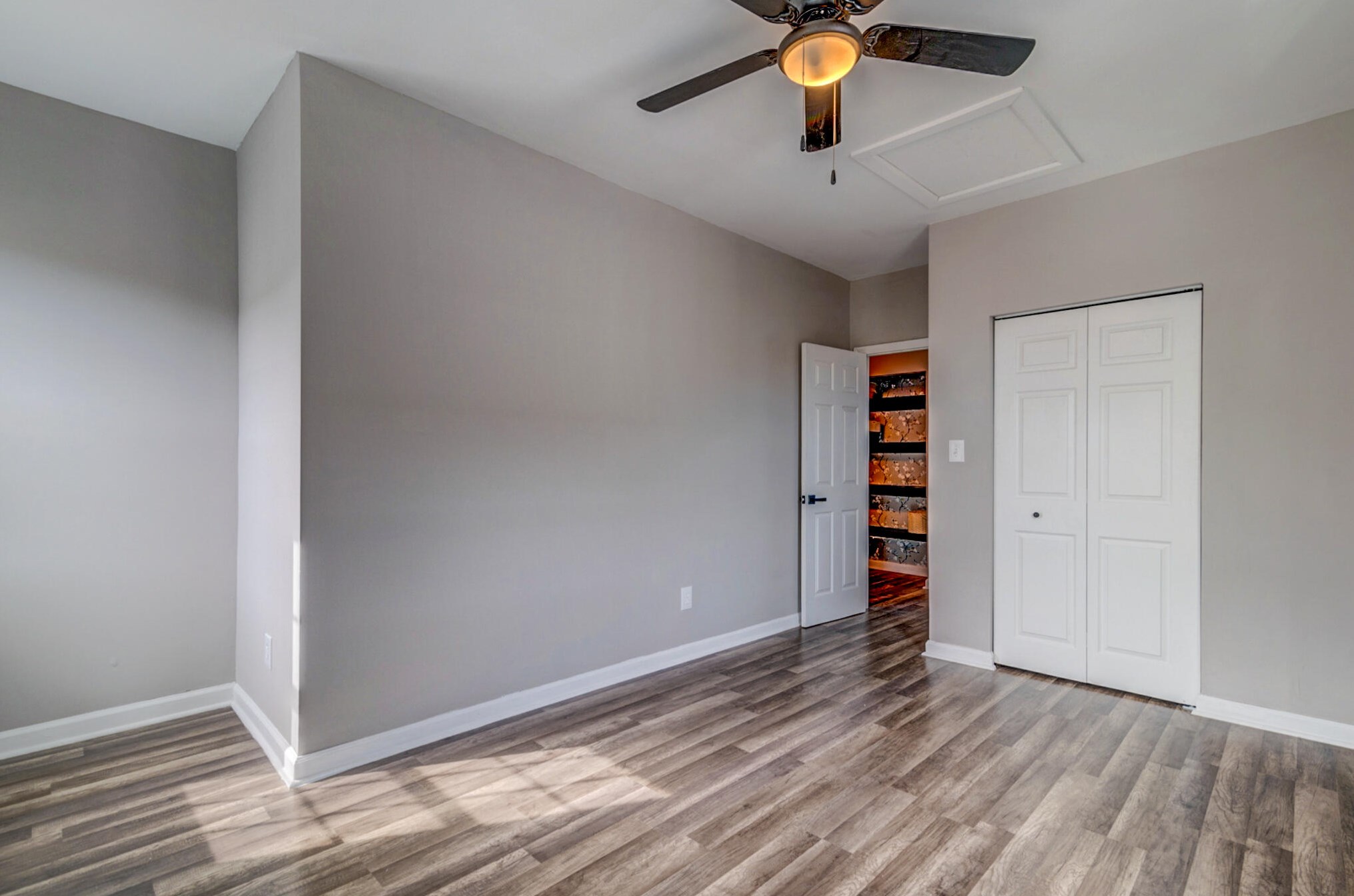 49 Aiken St, Charleston SC 29403-5042 exterior