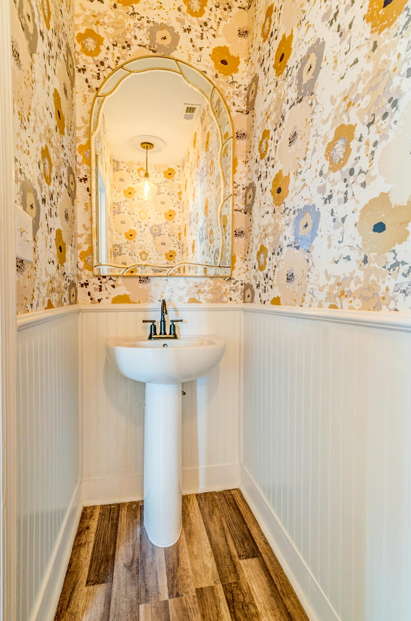 49 Aiken St, Charleston SC 29403-5042 exterior