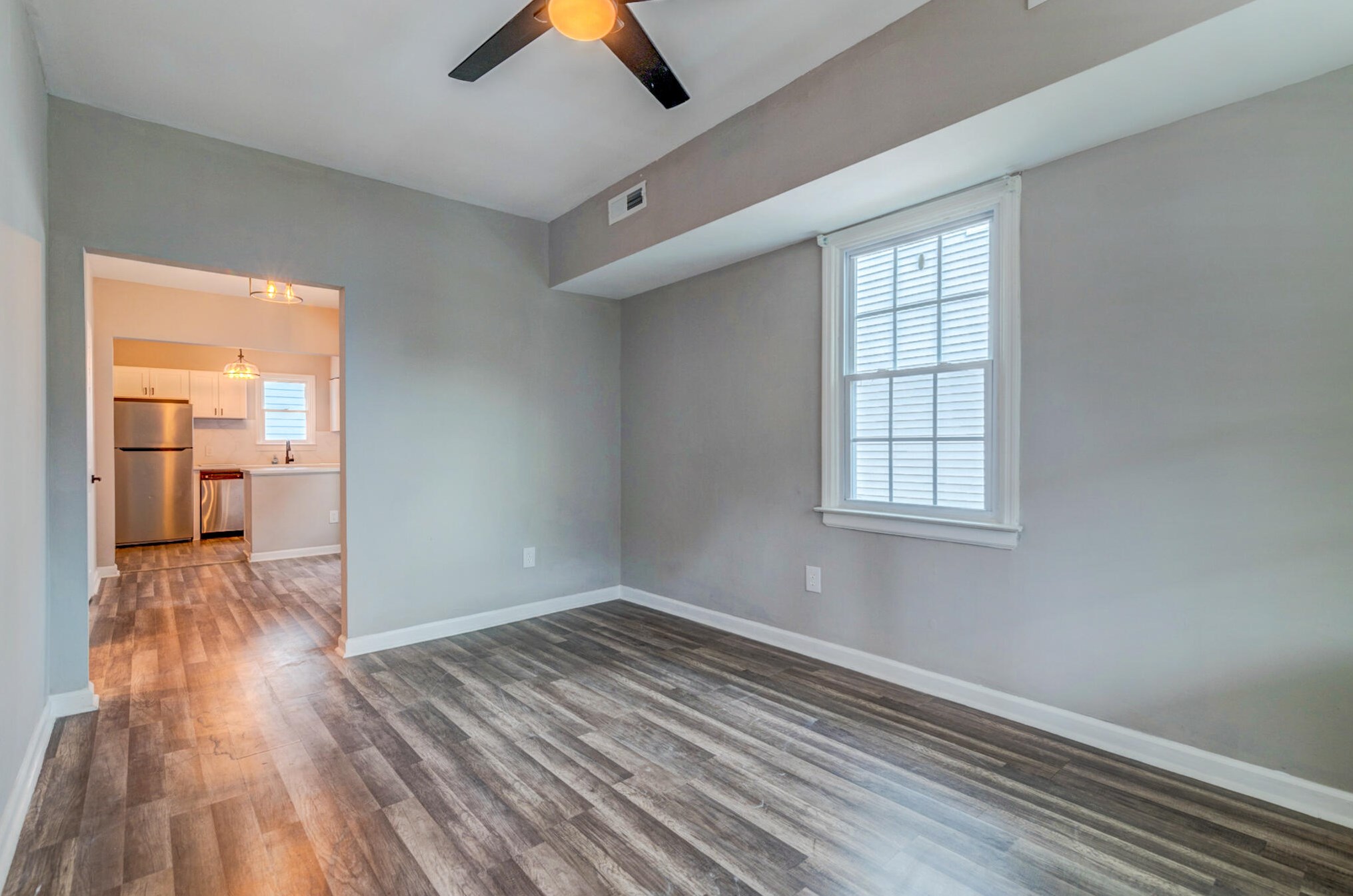 49 Aiken St, Charleston SC 29403-5042 exterior