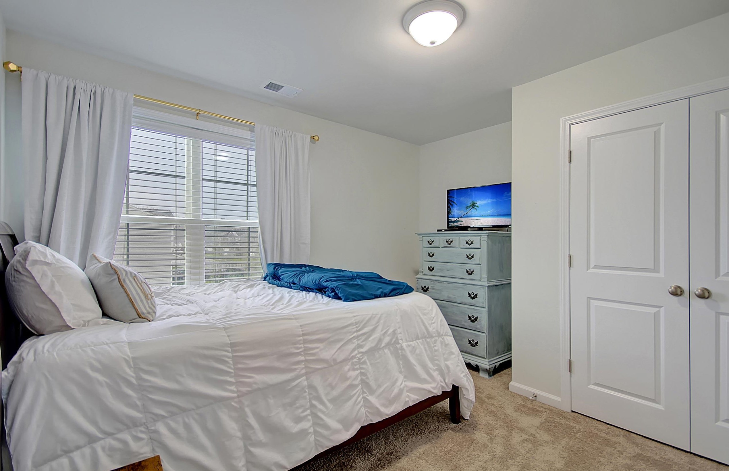 160 Hyrne Dr, Charleston SC 29445-7331 exterior