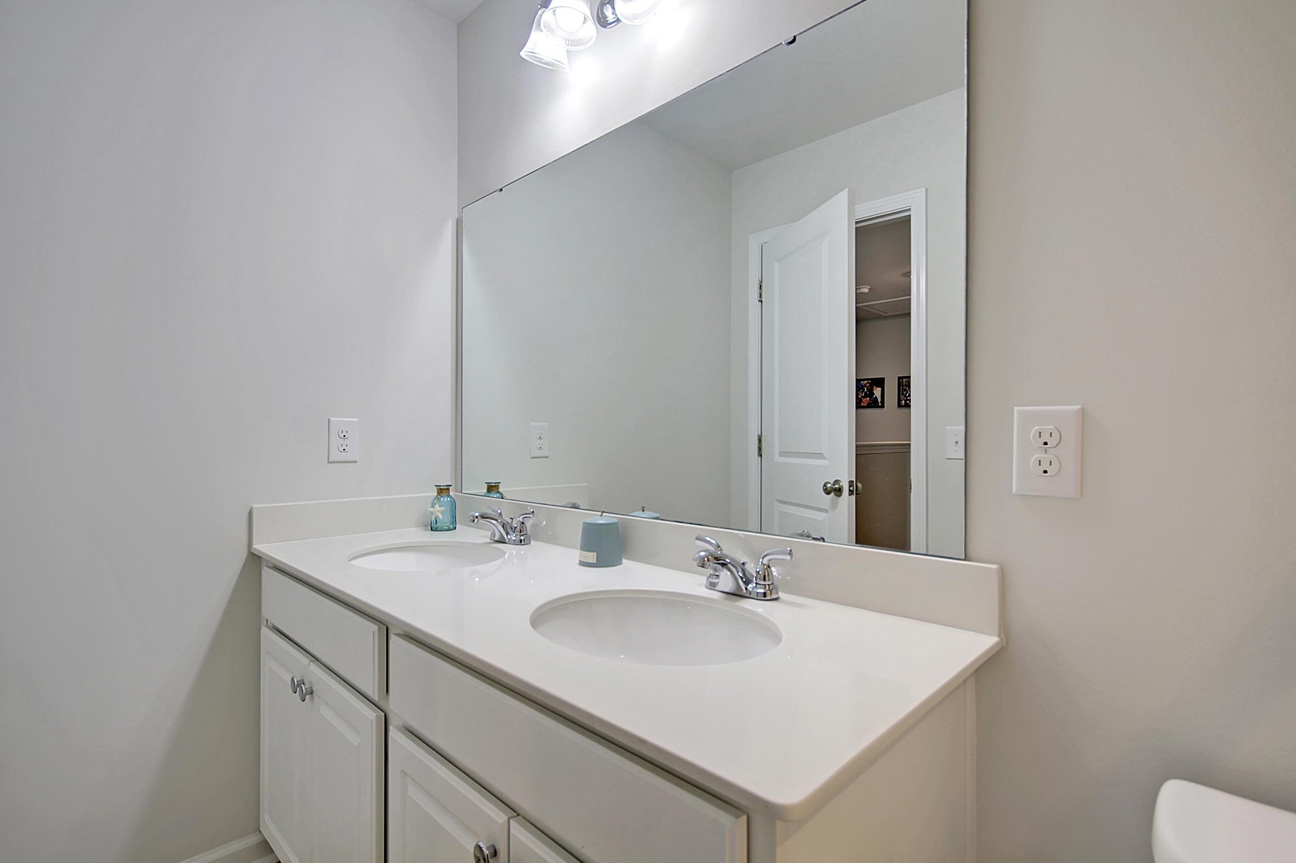 160 Hyrne Dr, Charleston SC 29445-7331 exterior