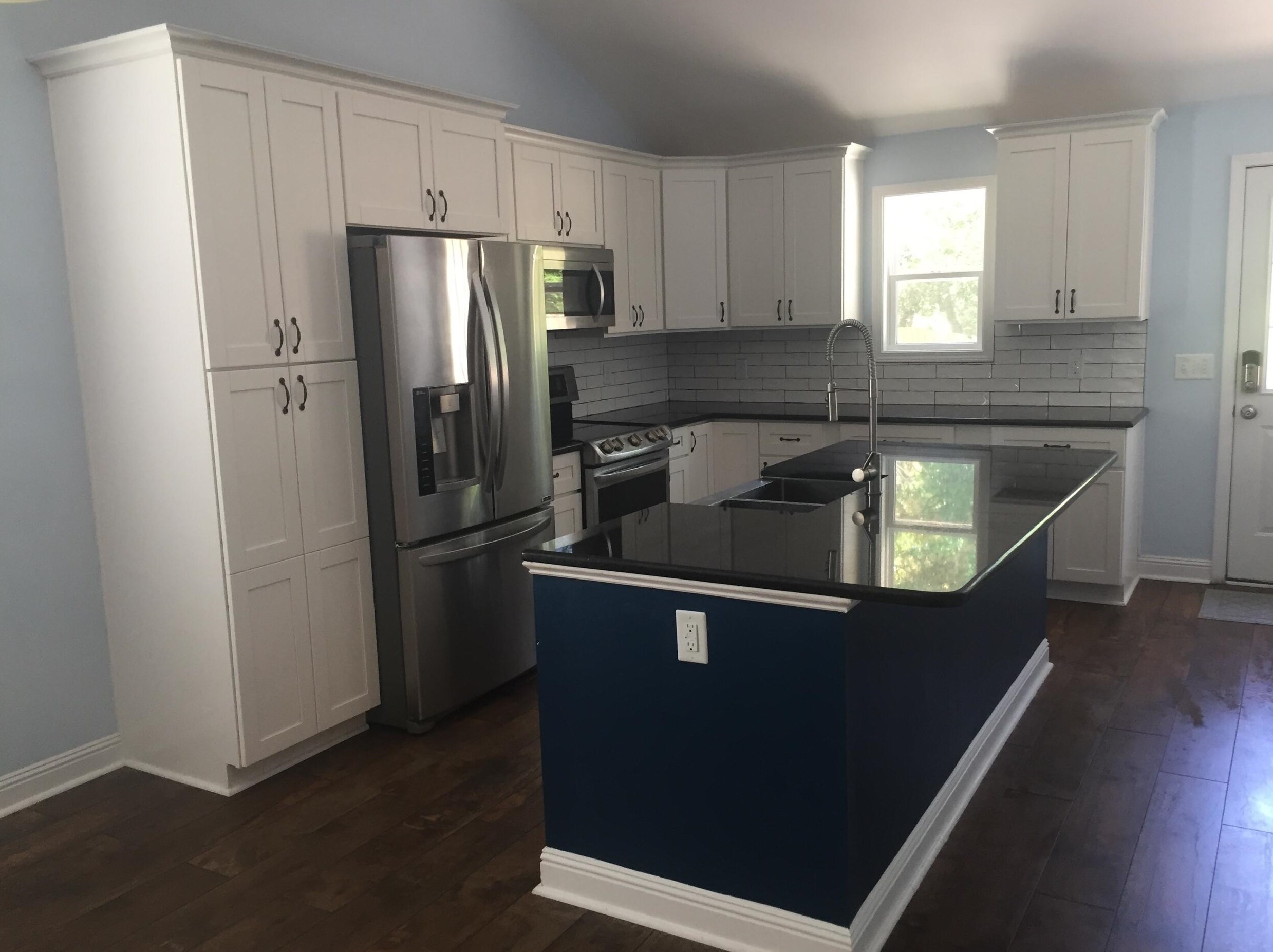 71 Downing St, Columbia SC  29209-1103 exterior