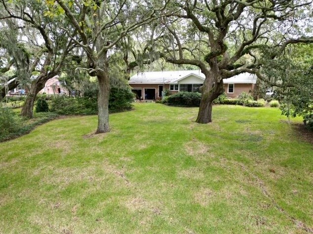 730 London Dr, Charleston SC  29412-5038 exterior