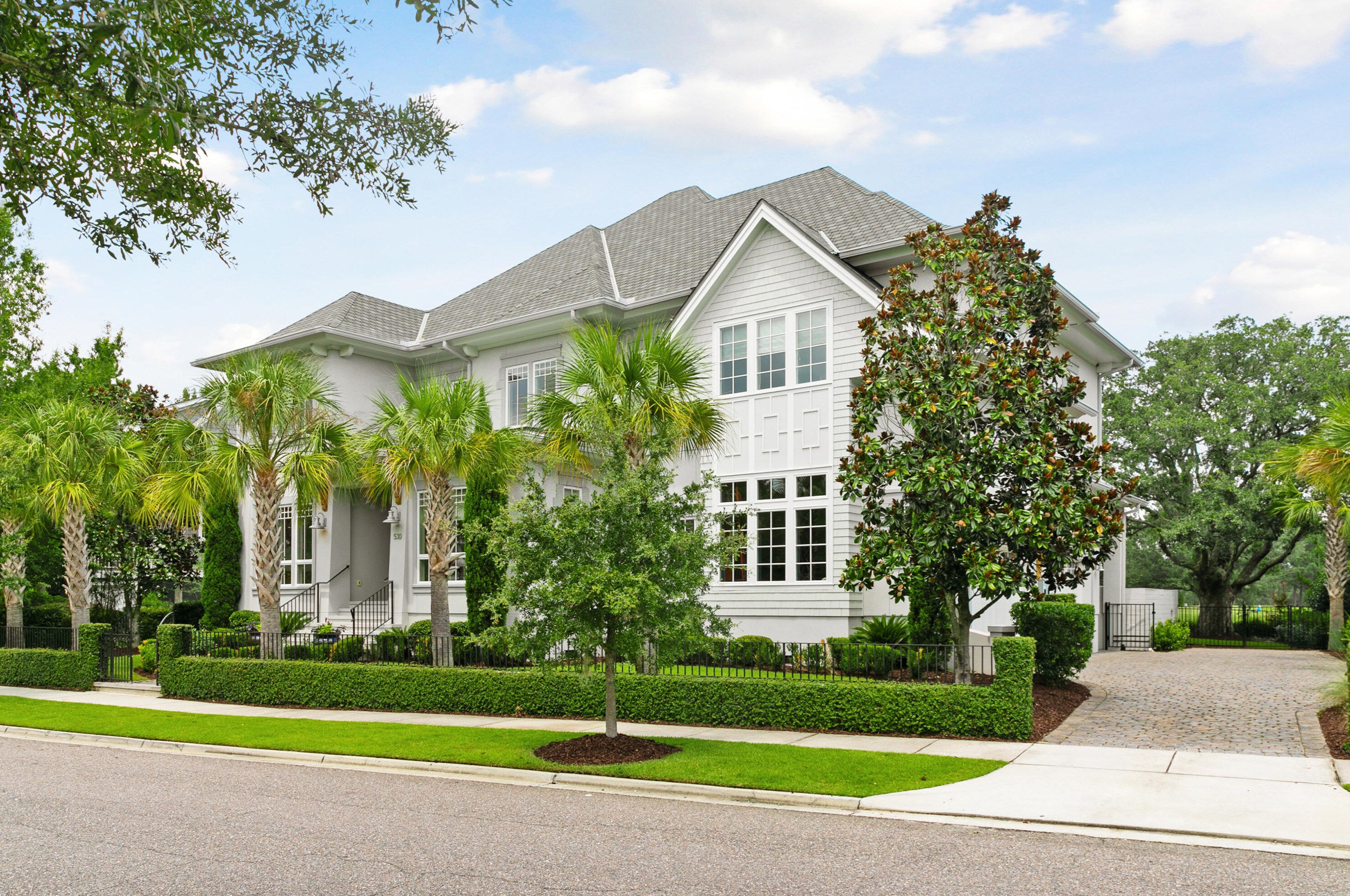 530 Park Crossing Dr, Charleston SC  29492-2101 exterior