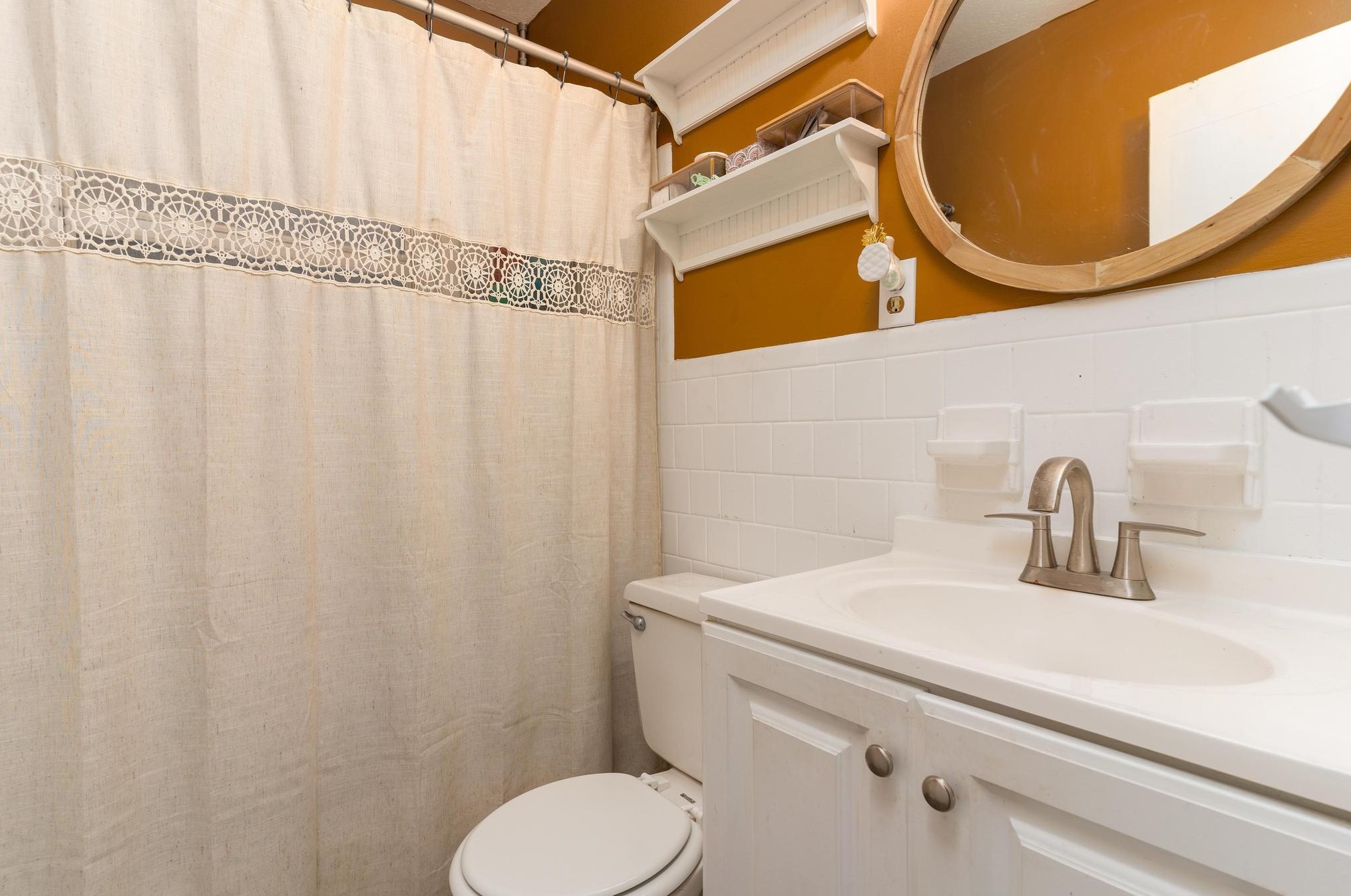 108 Helen Dr, Summerville SC  29483-4010 exterior