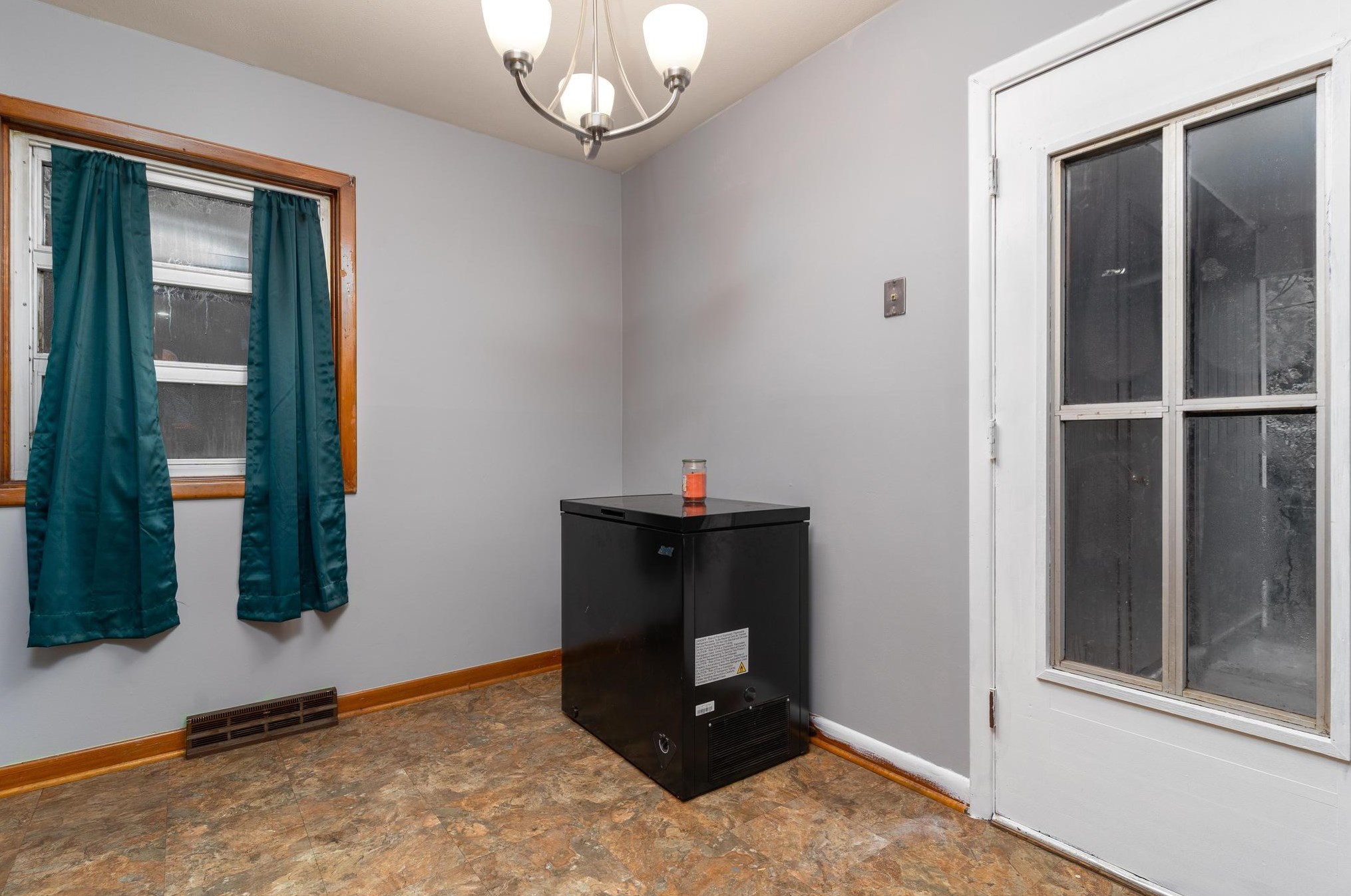 108 Helen Dr, Summerville SC  29483-4010 exterior