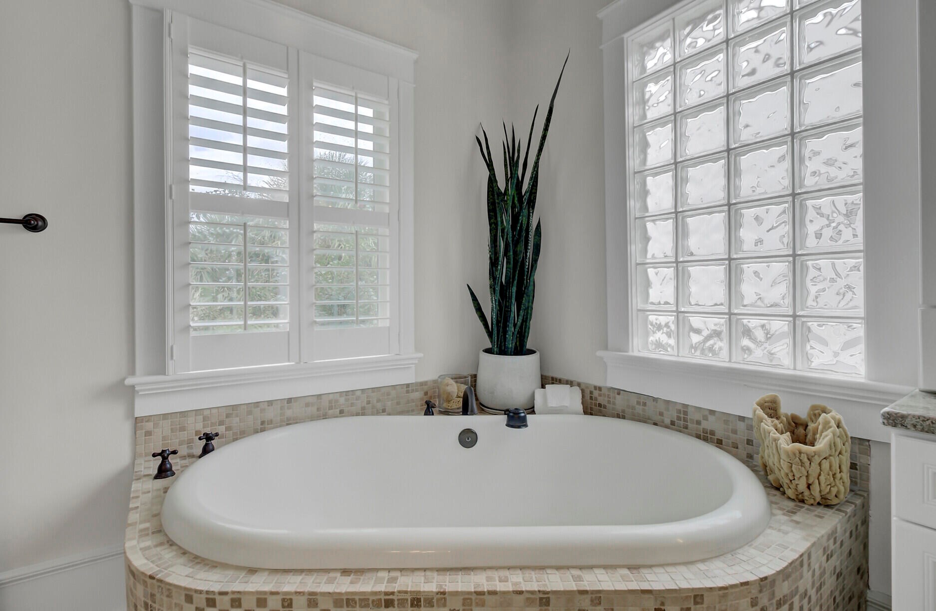 4365 Stoney Poynt Ct, Charleston SC  29405-6880 exterior