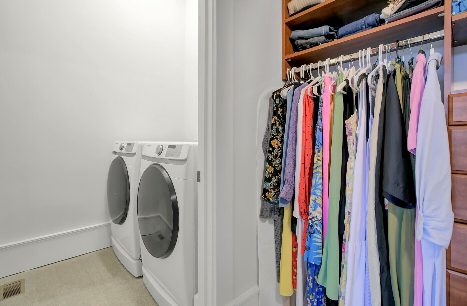 4365 Stoney Poynt Ct, Charleston SC  29405-6880 exterior