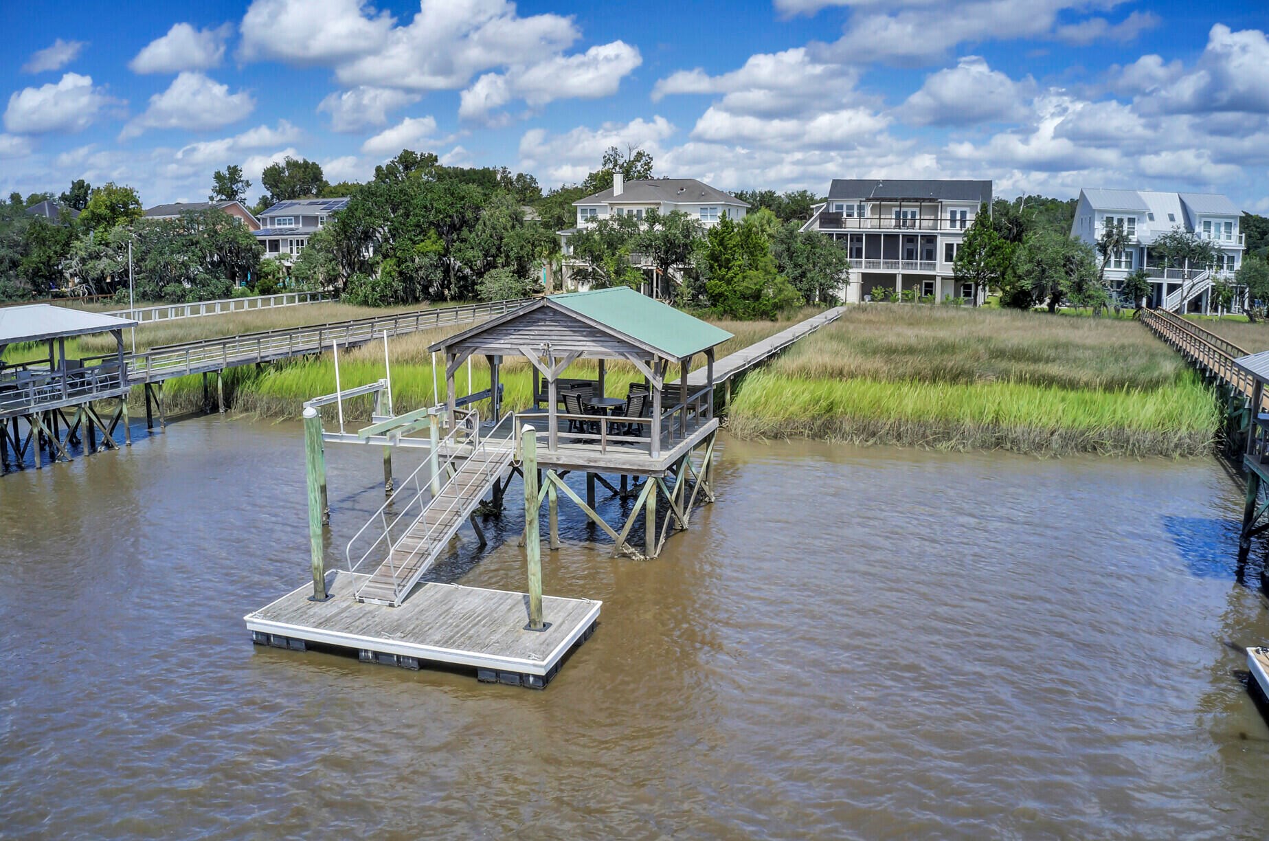 4365 Stoney Poynt Ct, Charleston SC  29405-6880 exterior