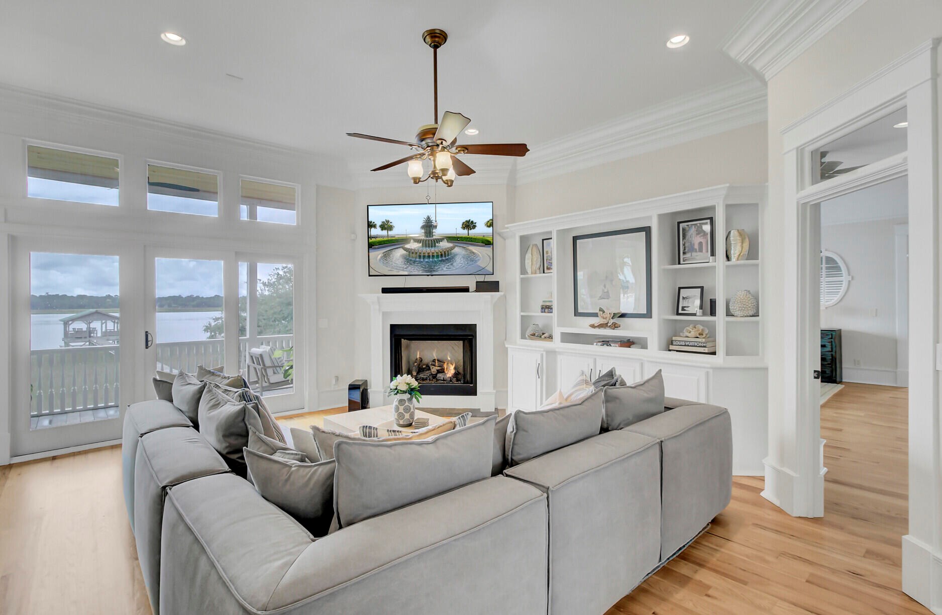 4365 Stoney Poynt Ct, Charleston SC  29405-6880 exterior