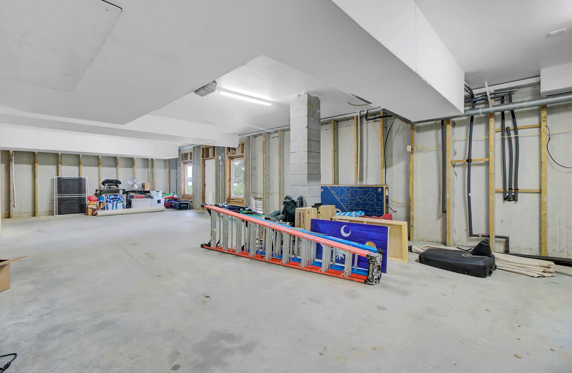 4365 Stoney Poynt Ct, Charleston SC  29405-6880 exterior