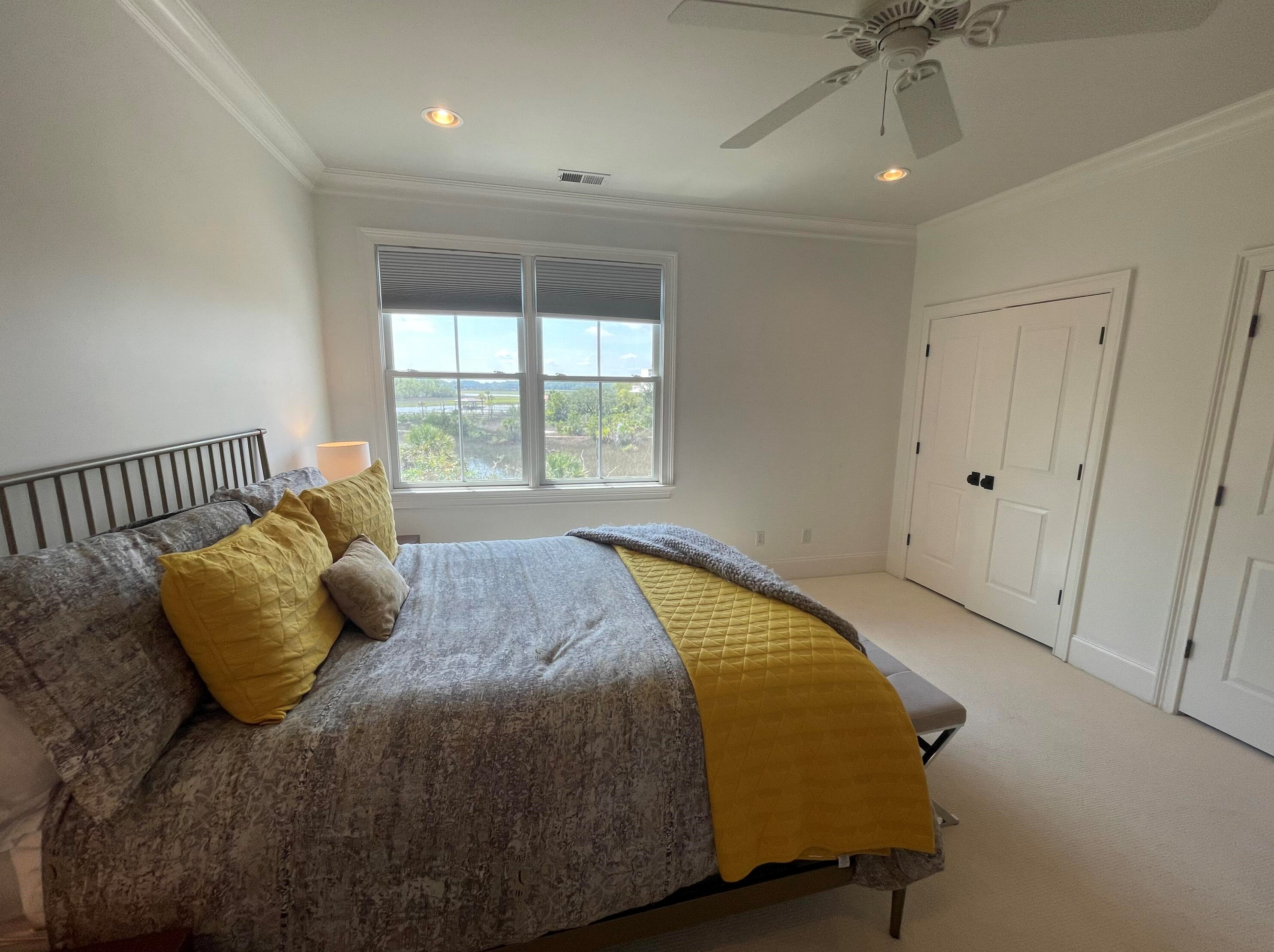 1531 Creek Side Way, Charleston SC  29492-8267 exterior