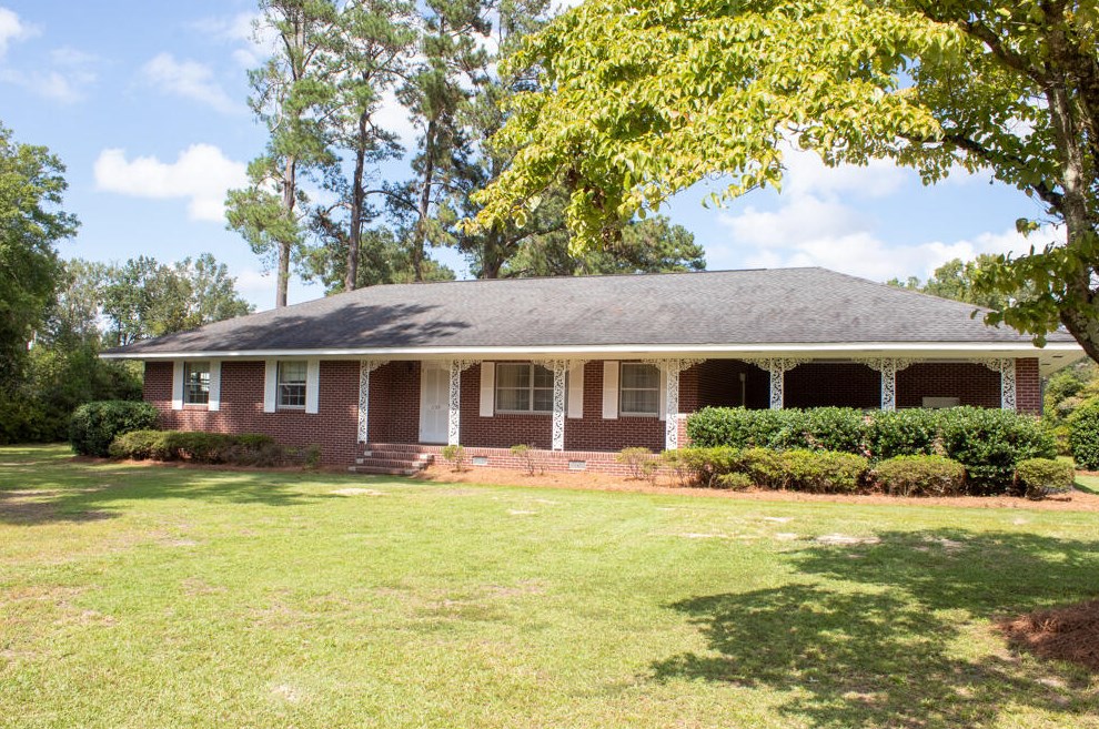 1172 Bennett Cir, Holly Hill SC  29059-2721 exterior