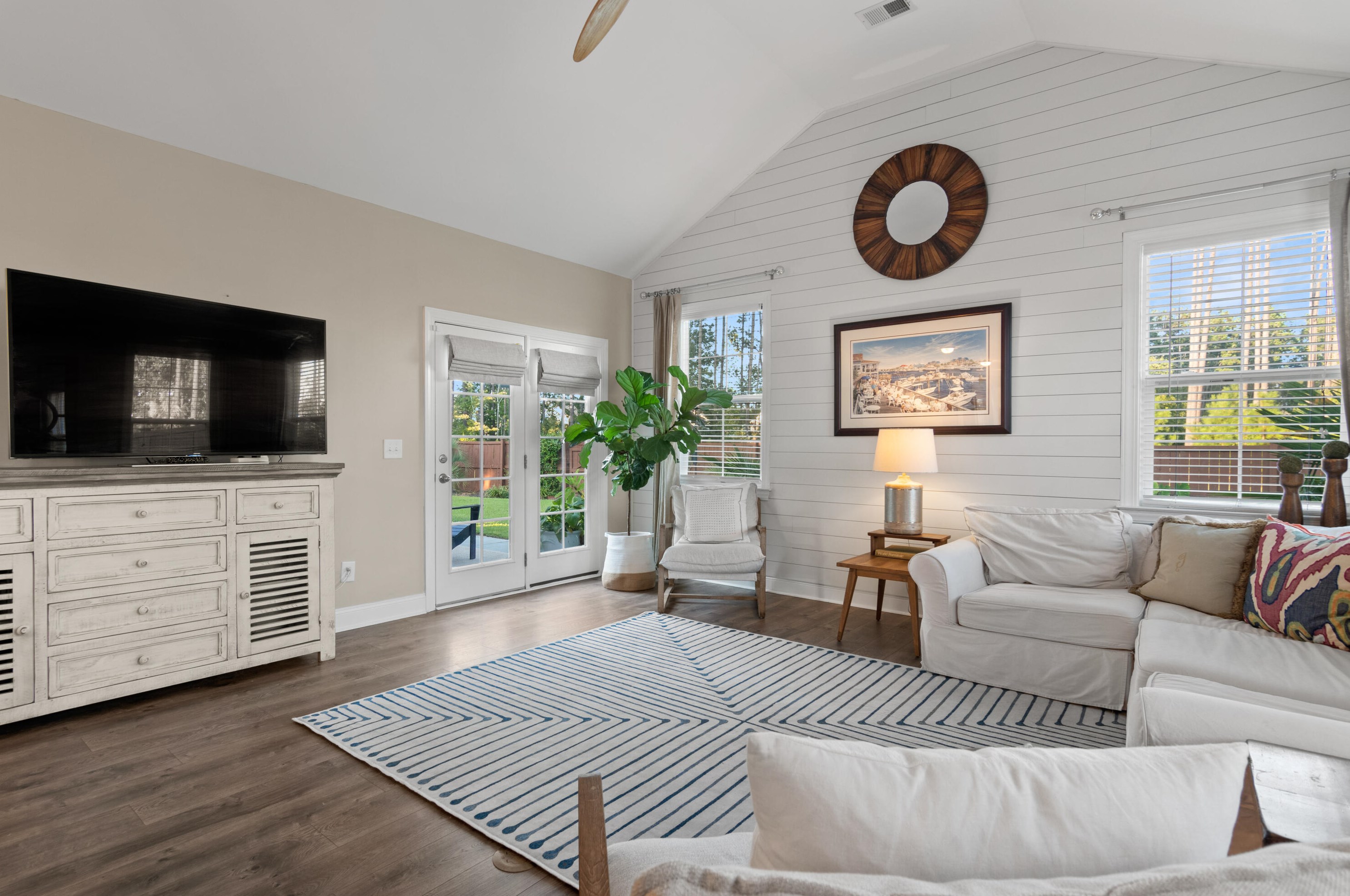 411 Whispering Breeze Ln, Summerville SC  29486 exterior