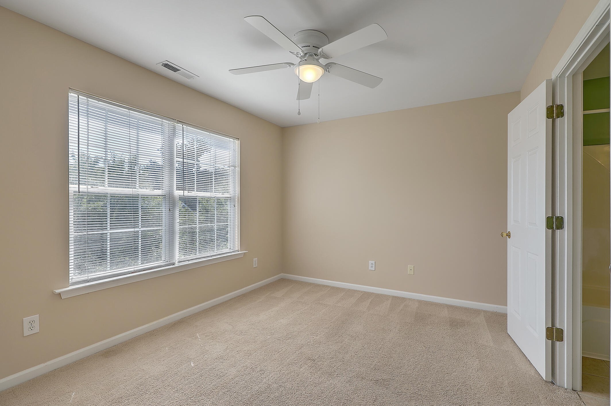 4077 Babbitt St, Charleston SC 29414-6077 exterior