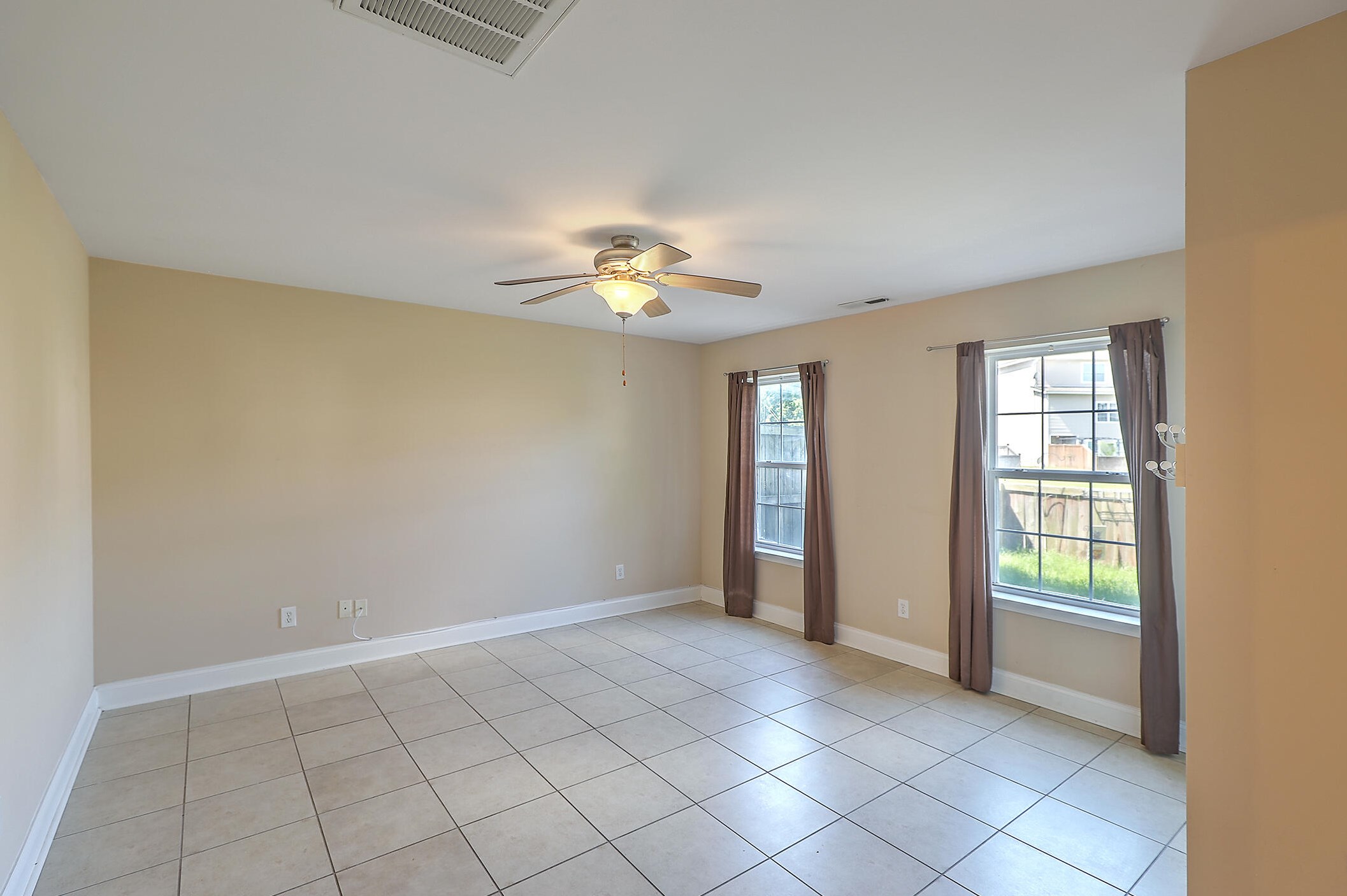 4077 Babbitt St, Charleston SC 29414-6077 exterior