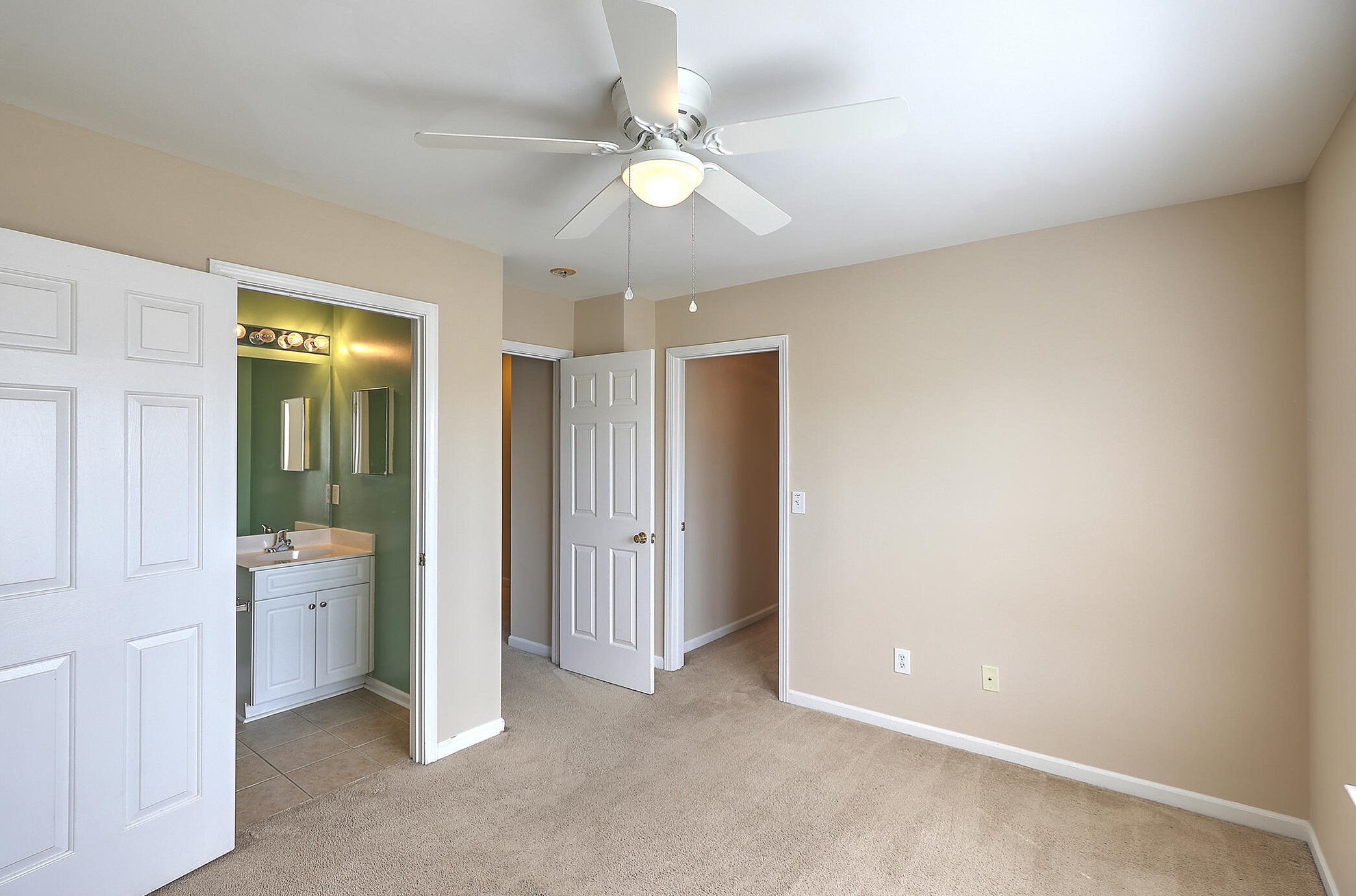 4077 Babbitt St, Charleston SC 29414-6077 exterior