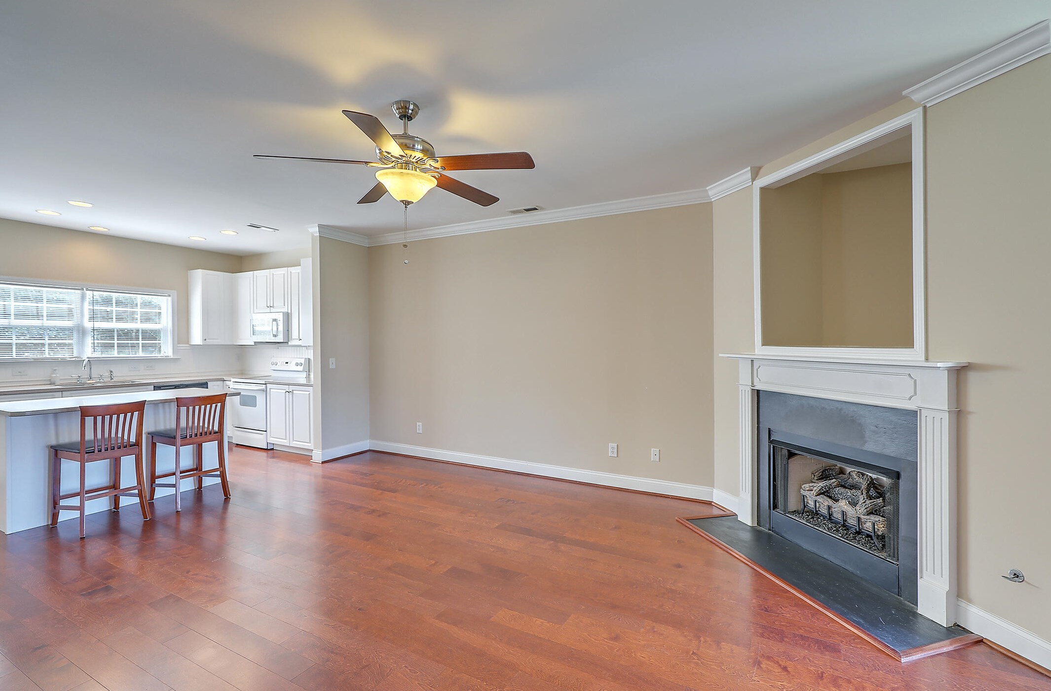 4077 Babbitt St, Charleston SC 29414-6077 exterior