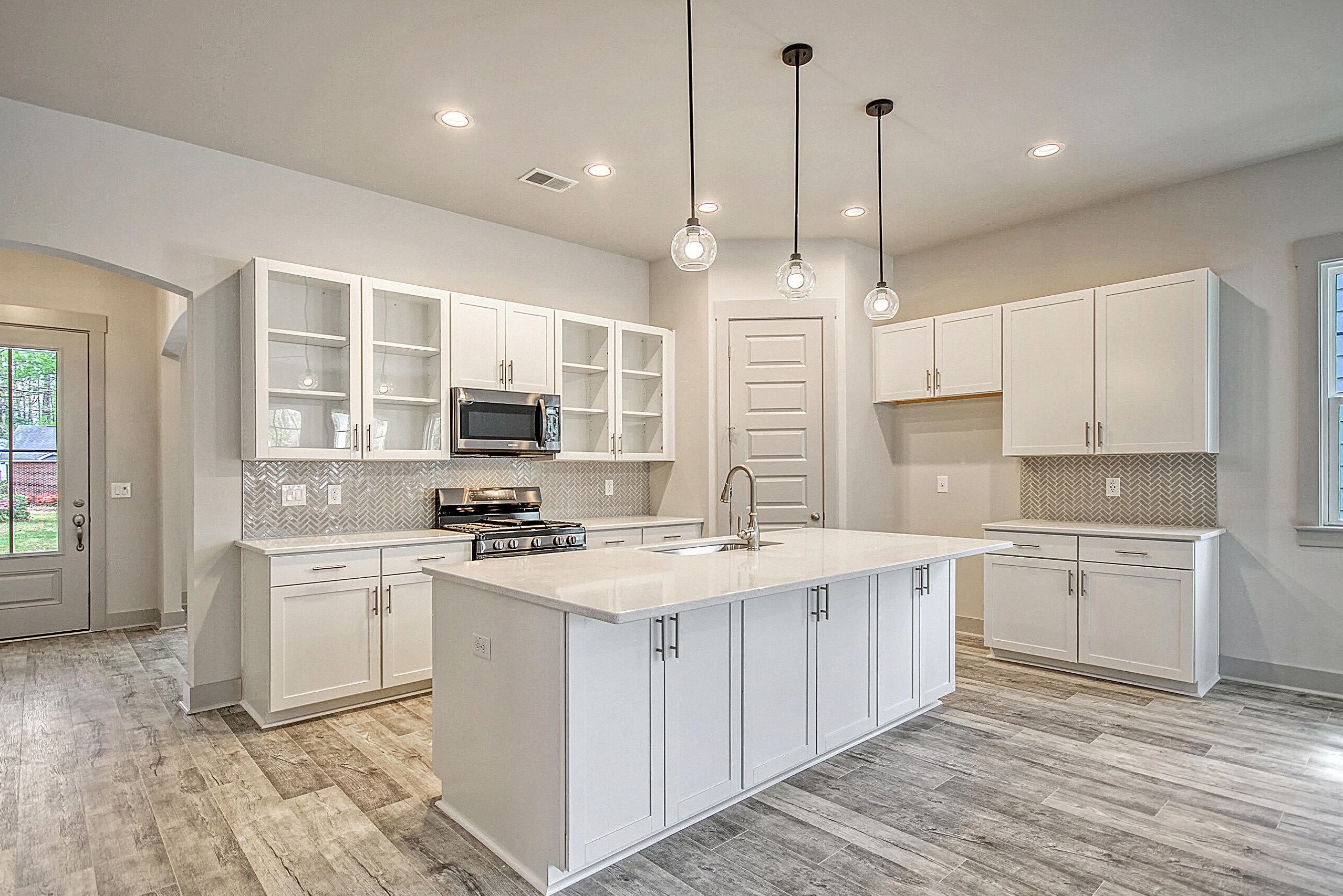 1050 Theodore Rd, Awendaw, SC 29429