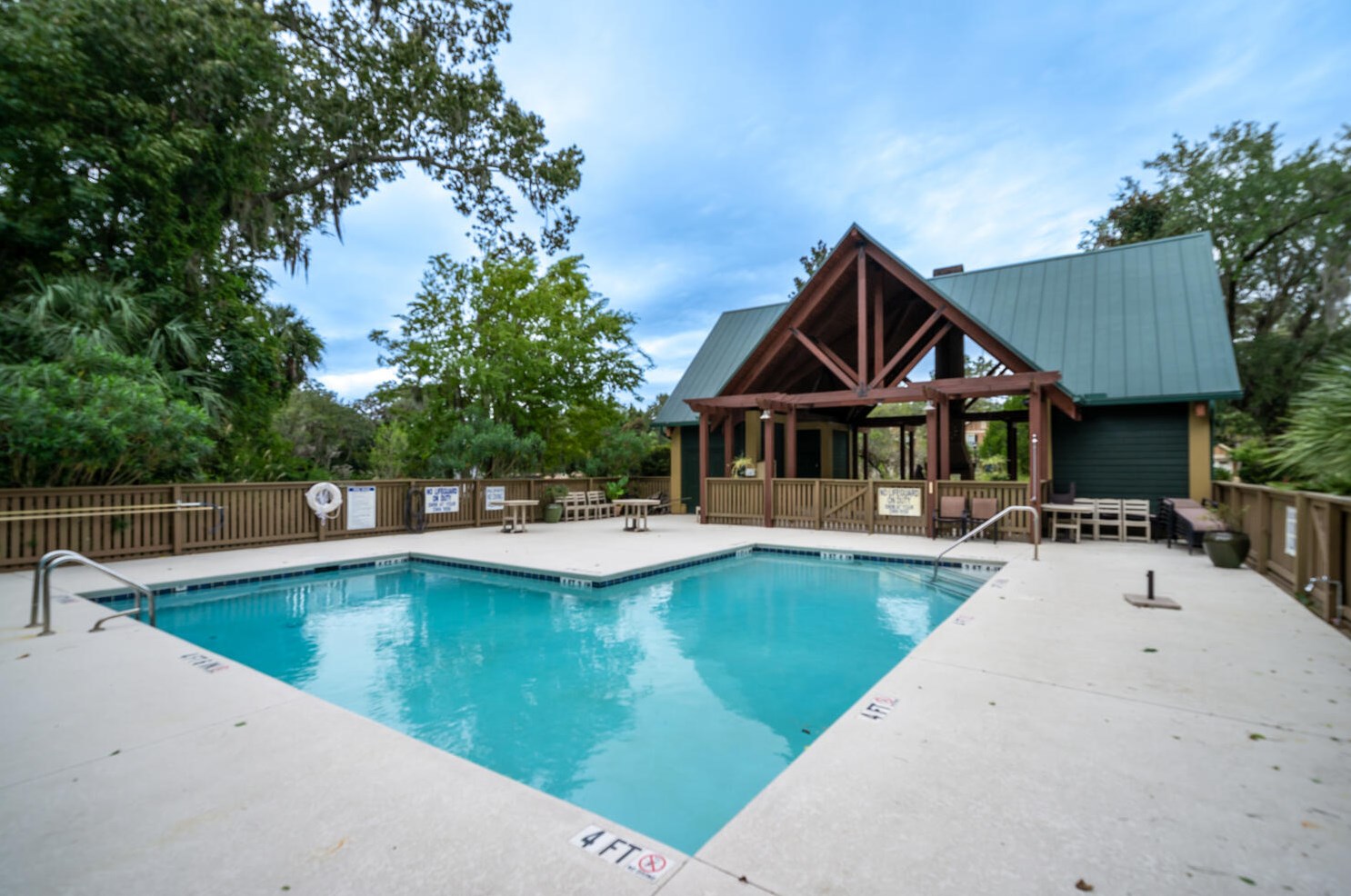 5514 Colonial Chatsworth Cir, Charleston SC 29418-2752 exterior