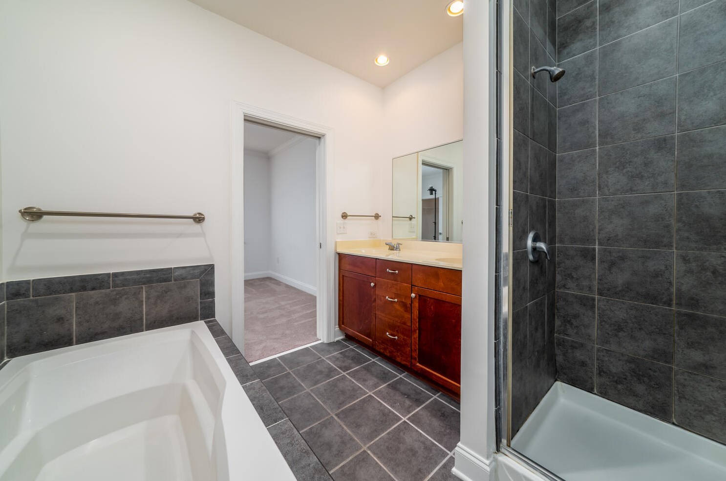 5514 Colonial Chatsworth Cir, Charleston SC 29418-2752 exterior