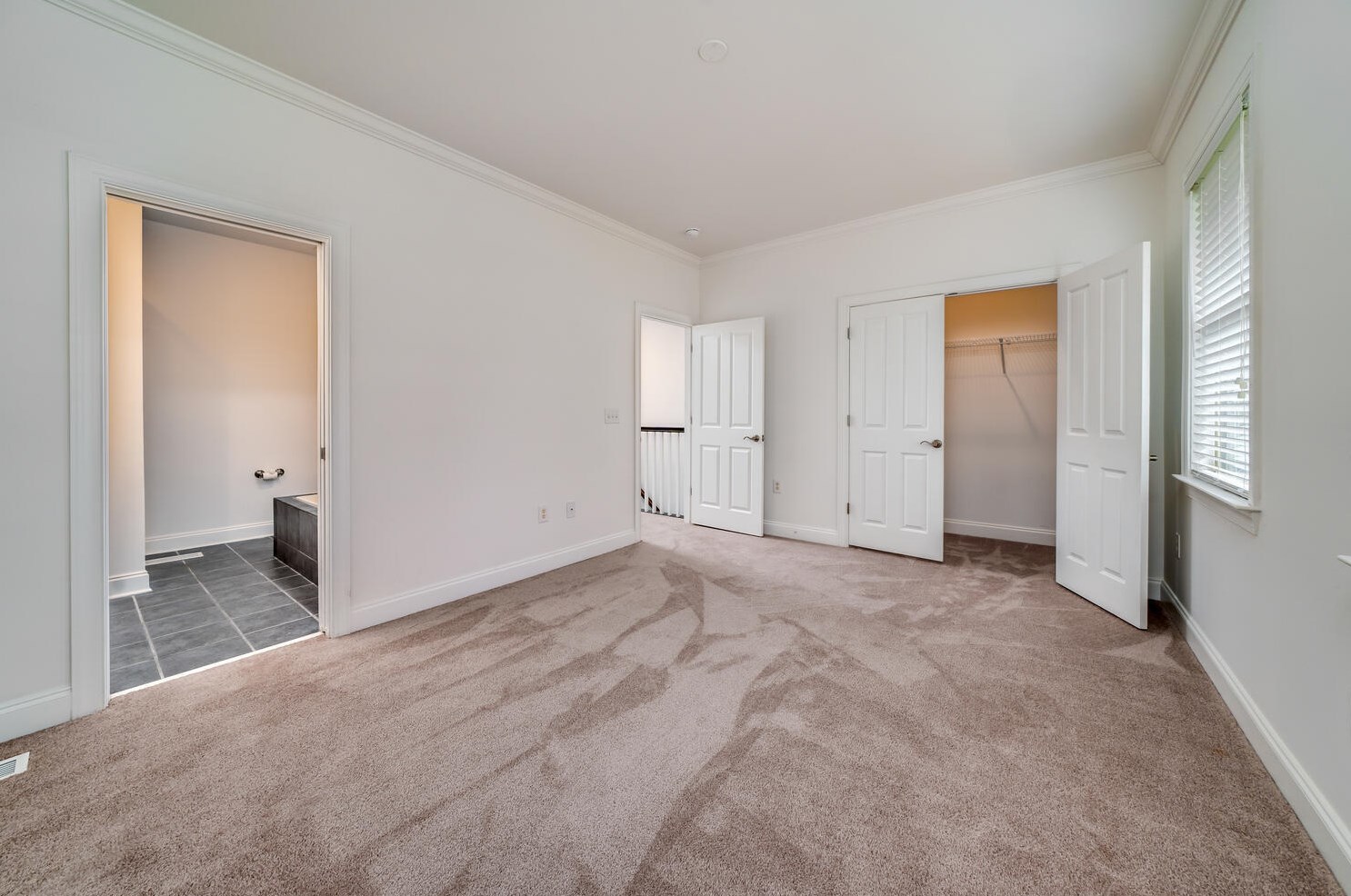 5514 Colonial Chatsworth Cir, Charleston SC 29418-2752 exterior