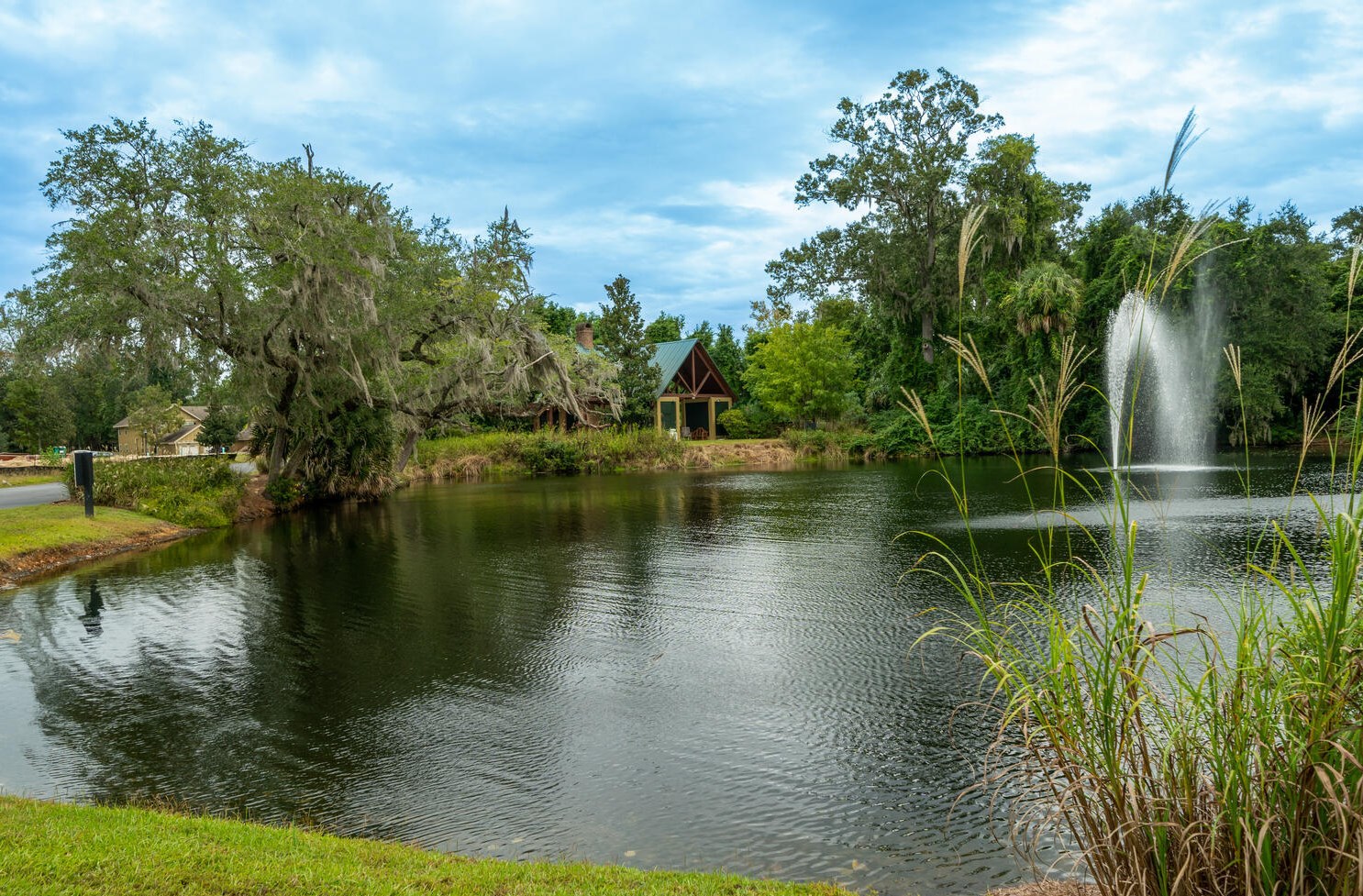 5514 Colonial Chatsworth Cir, Charleston SC 29418-2752 exterior