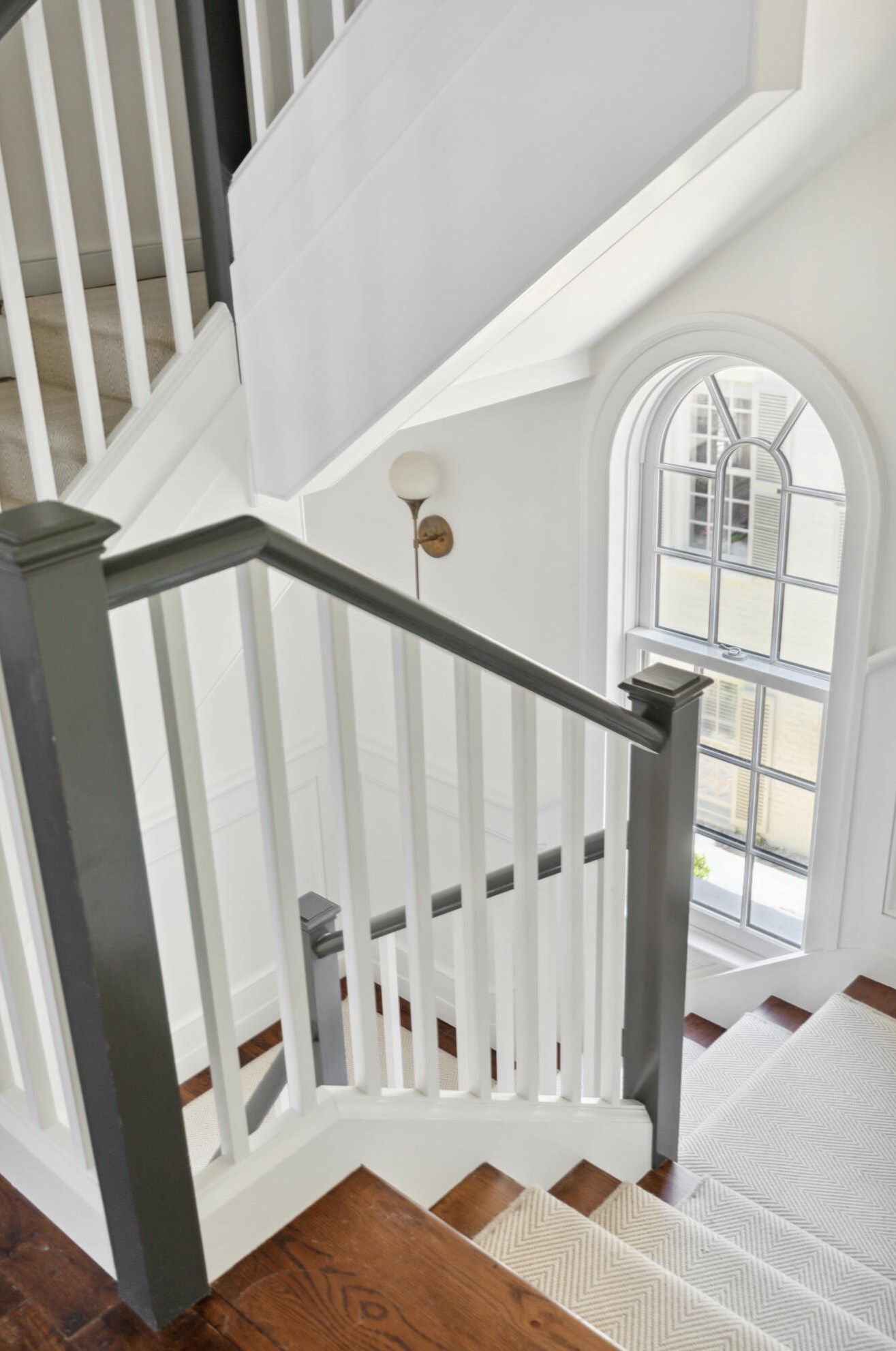 151 Queen St, Charleston SC  29401-1950 exterior